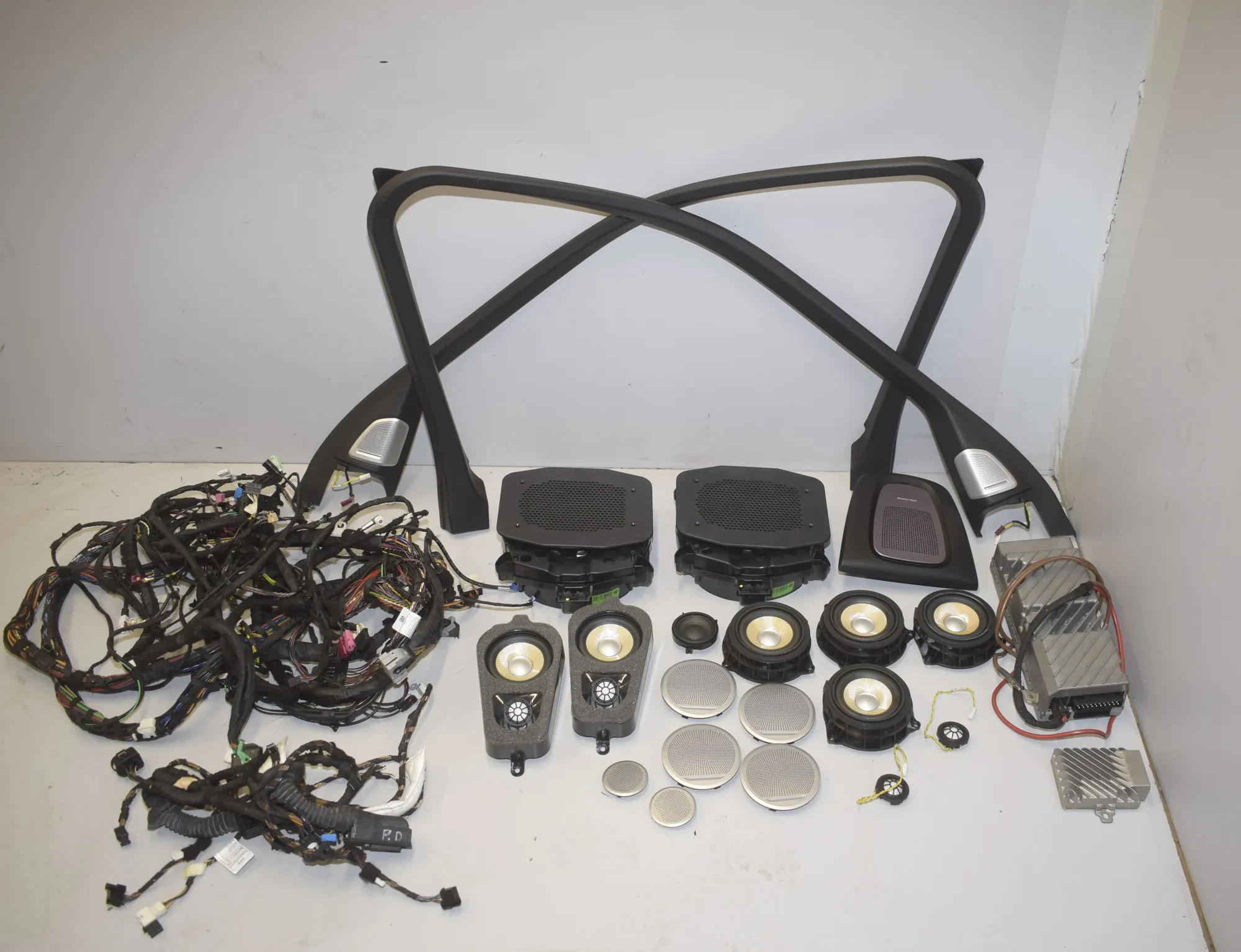 Sound Audio System Set – OEM 9224869 · BMW X5 (F15, F85) M 2018