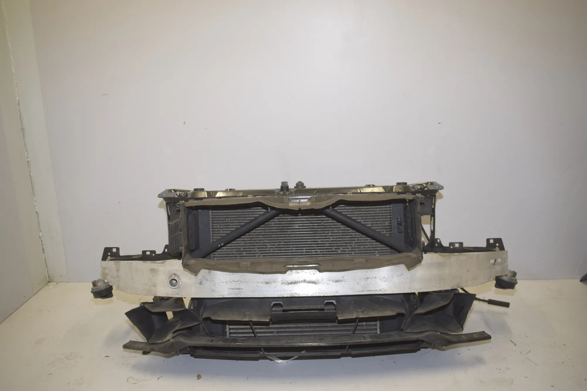 Front – OEM 8672104 · BMW 3 (F30, F80) 320 i 2012 – 17