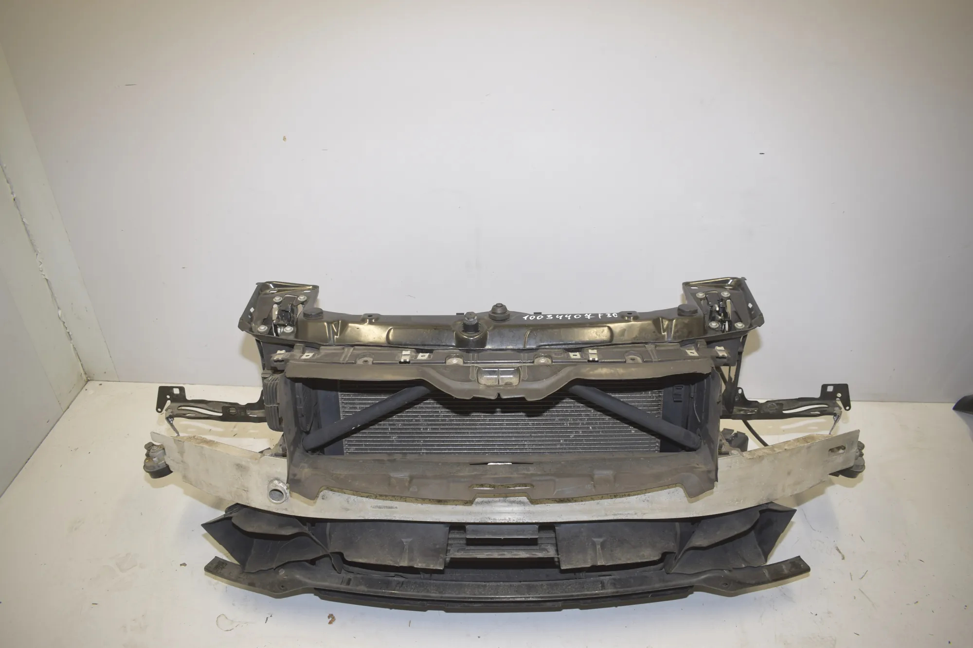 Front – OEM 8672104 · BMW 3 (F30, F80) 320 i 2012 – 18