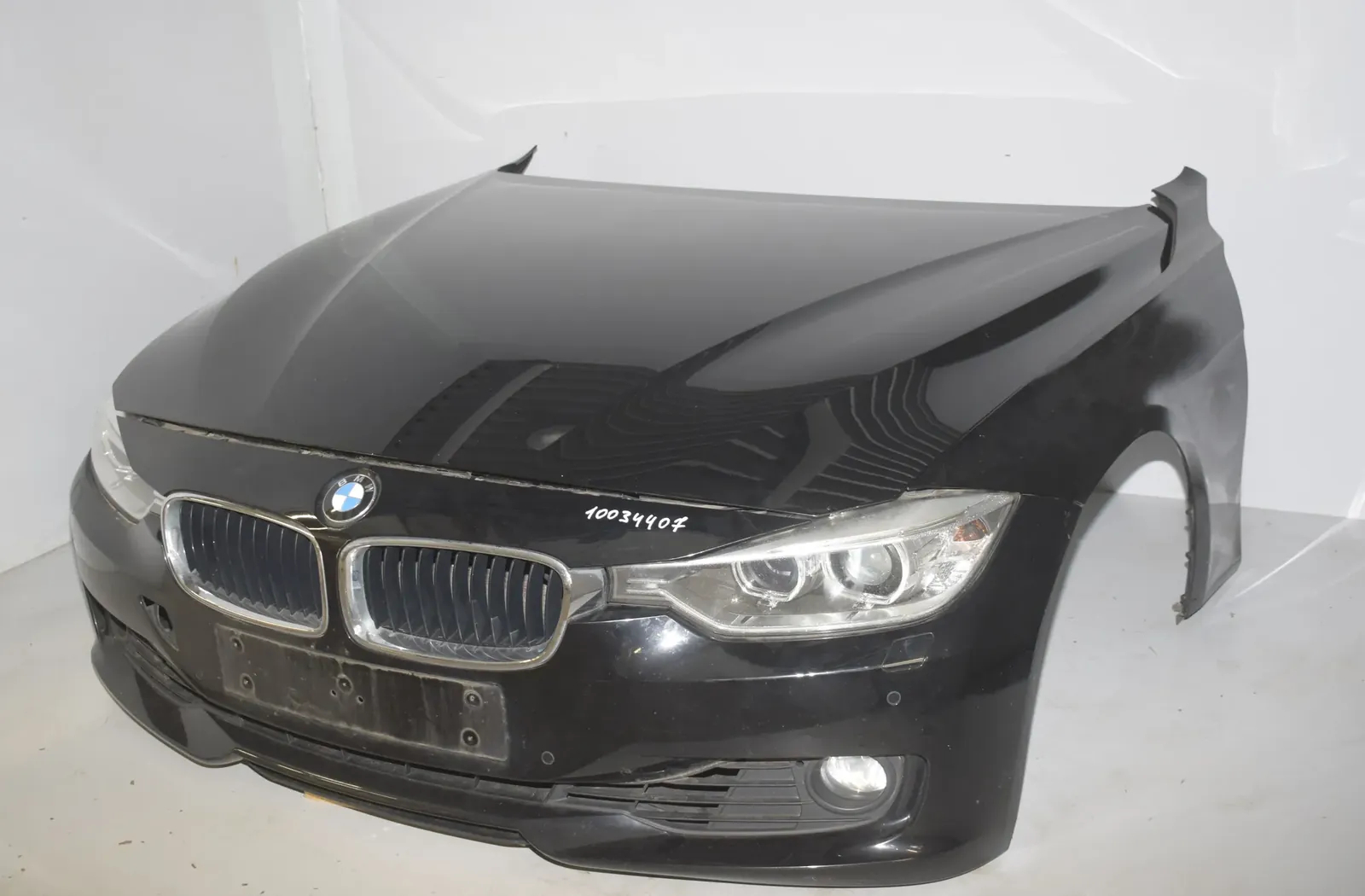 Front – OEM 8672104 · BMW 3 (F30, F80) 320 i 2012 – 10