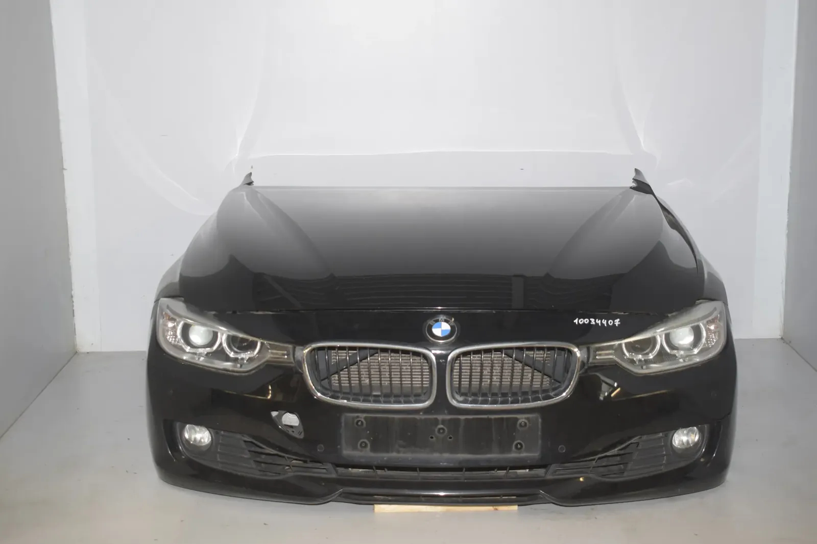 Front – OEM 8672104 · BMW 3 (F30, F80) 320 i 2012 – 13