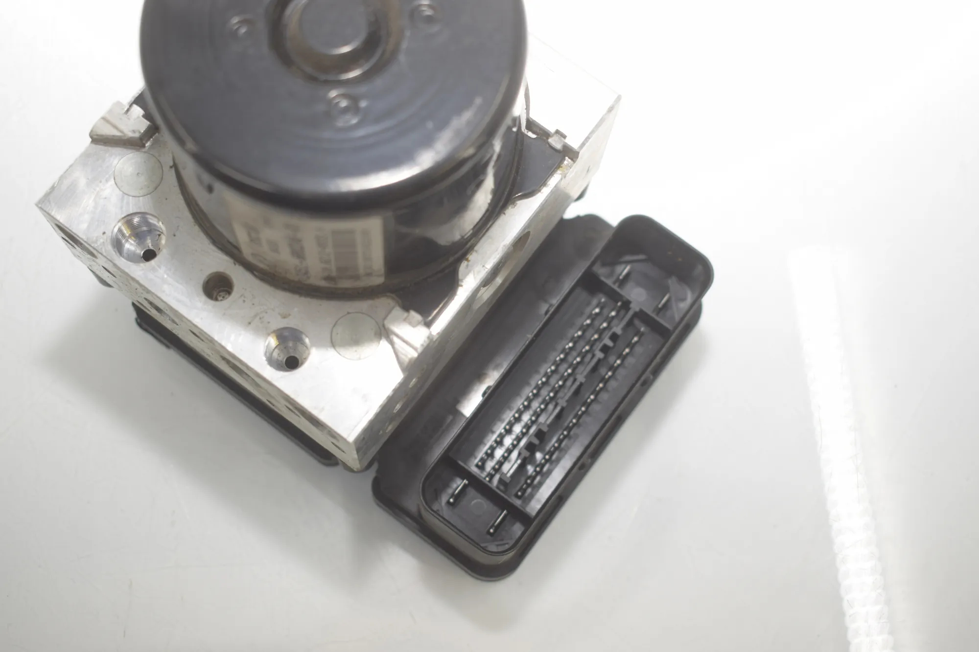 ABS Pump – OEM 6862246 · BMW 3 (F30, F80) 320 i 2012 – 3