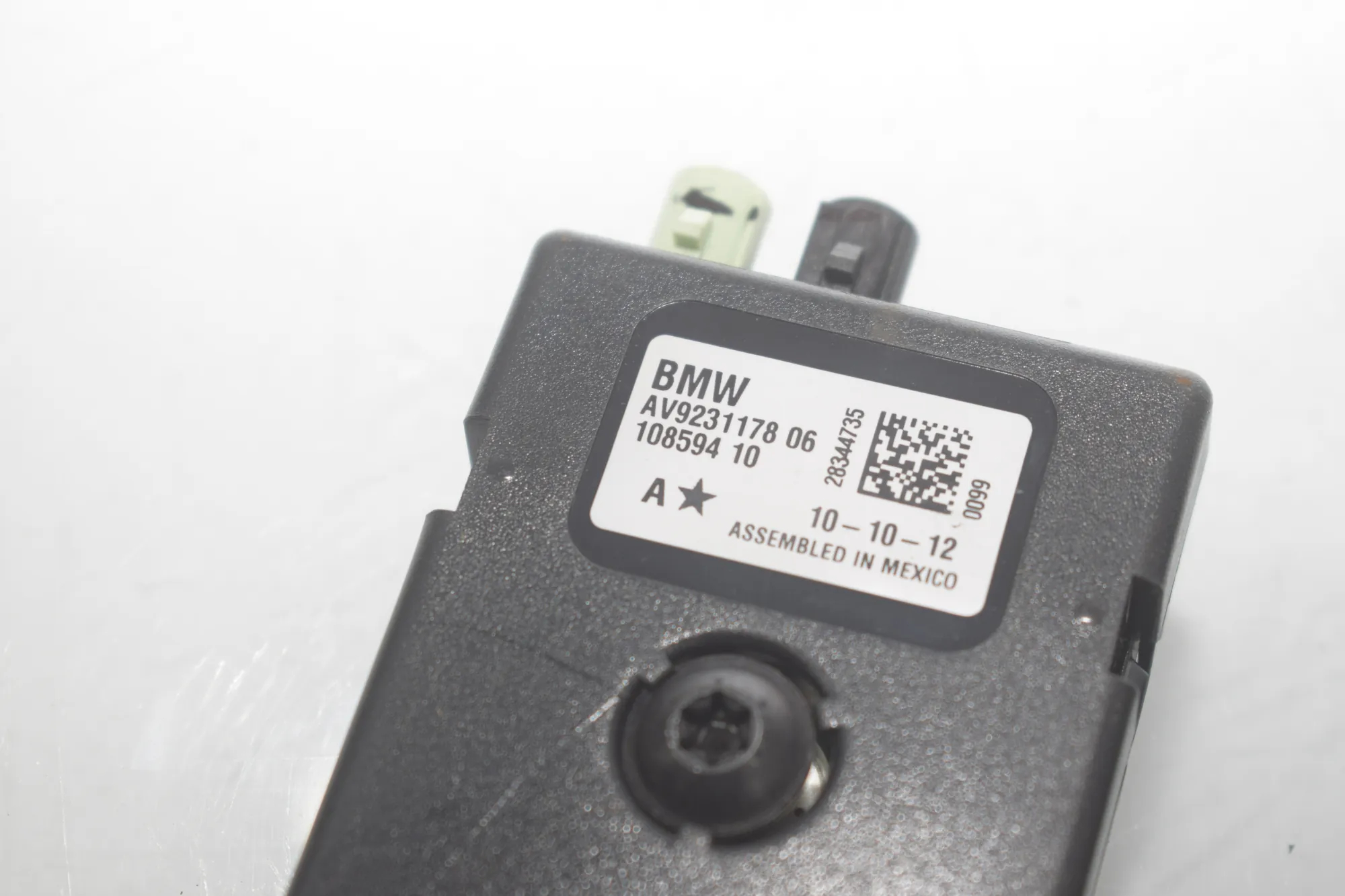 Antenna Amplifier – OEM 9231178 · BMW 3 (F30, F80) 320 i 2012 – 4