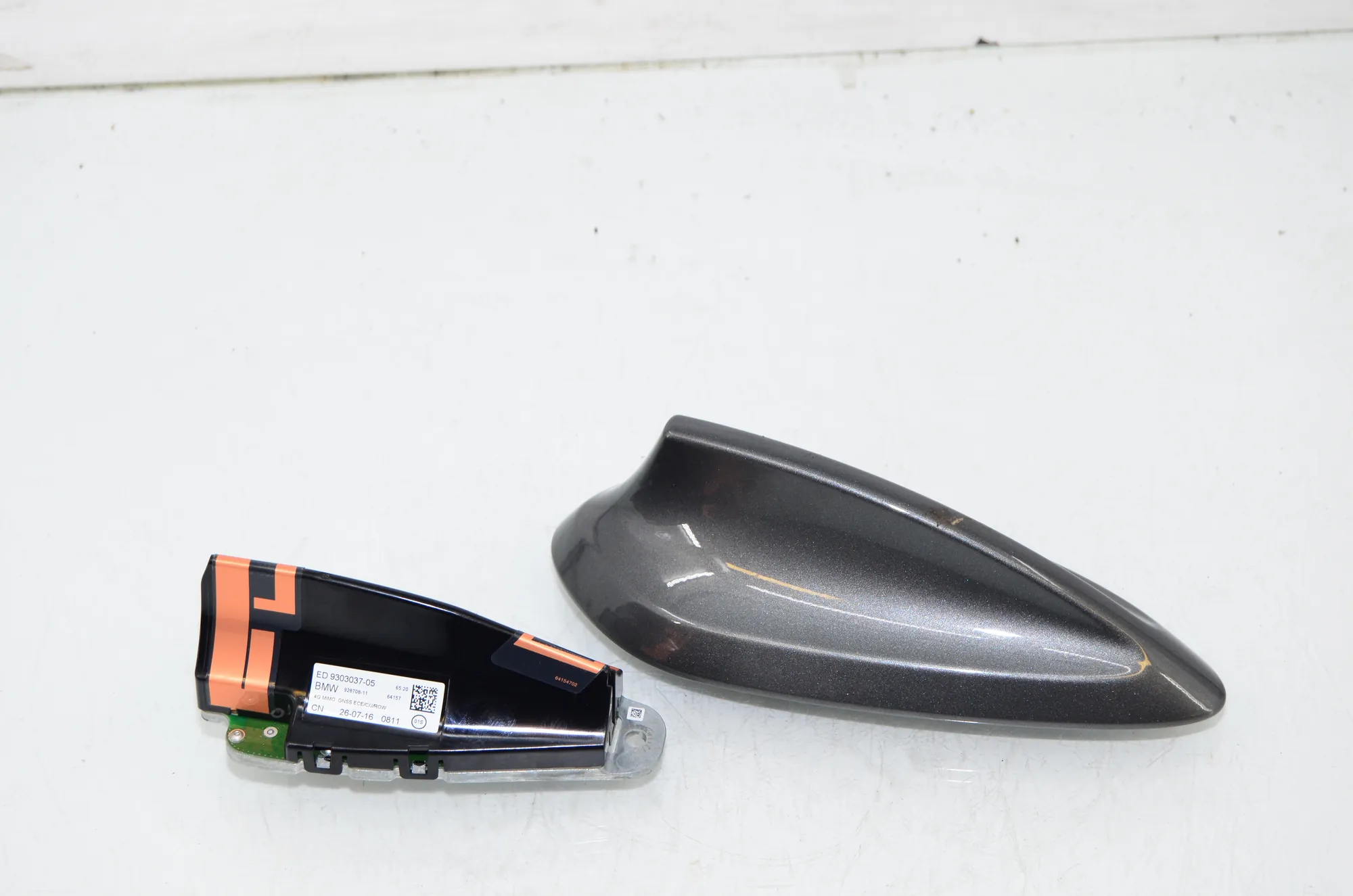 Antenna – OEM 9303037 · BMW 7 (G11, G12) 750 d, Ld xDrive 2016