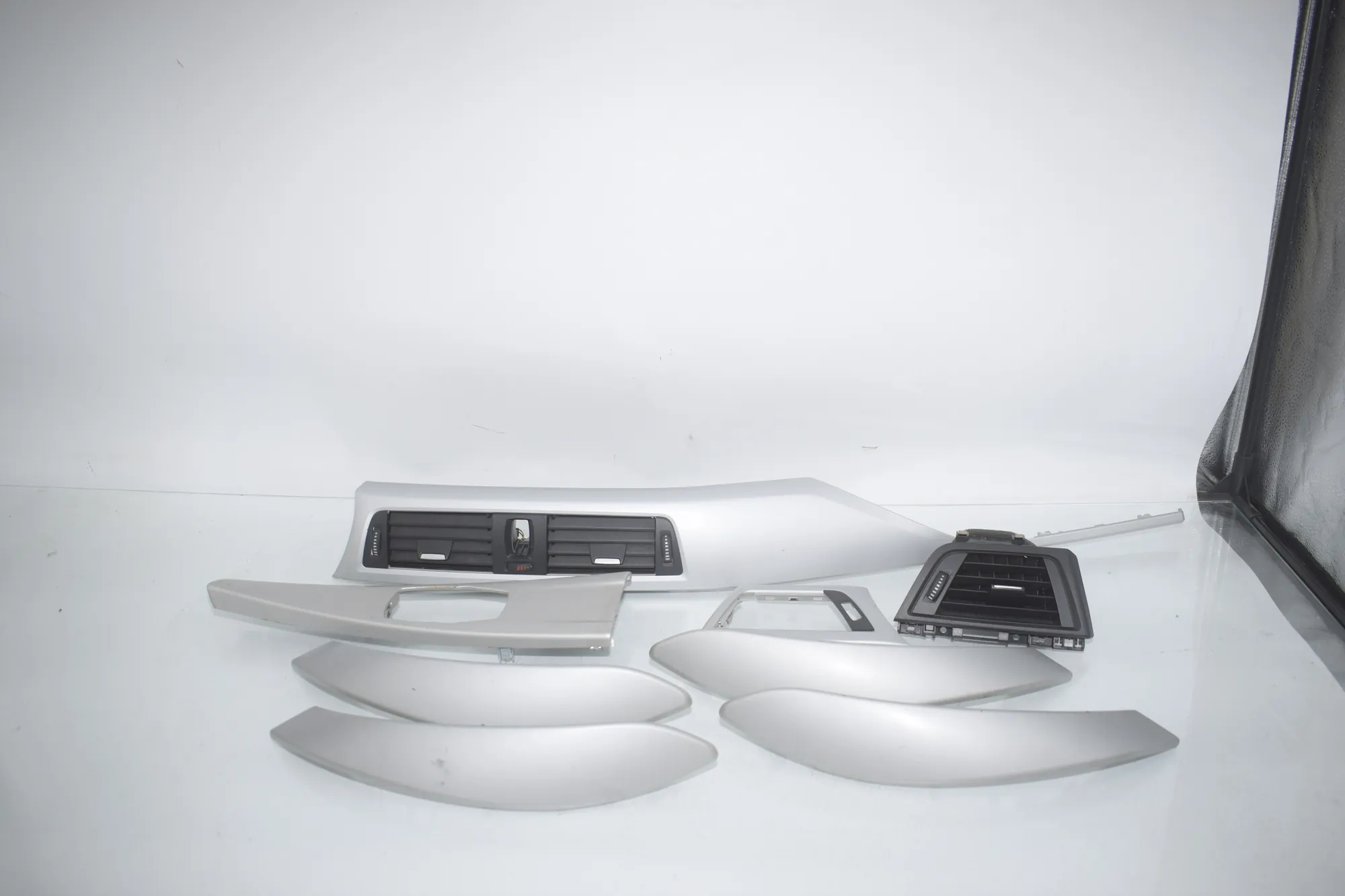 Interior Trim Strips Kit – OEM 9253217 · BMW 3 (F30, F80) 320 i 2012 – 3