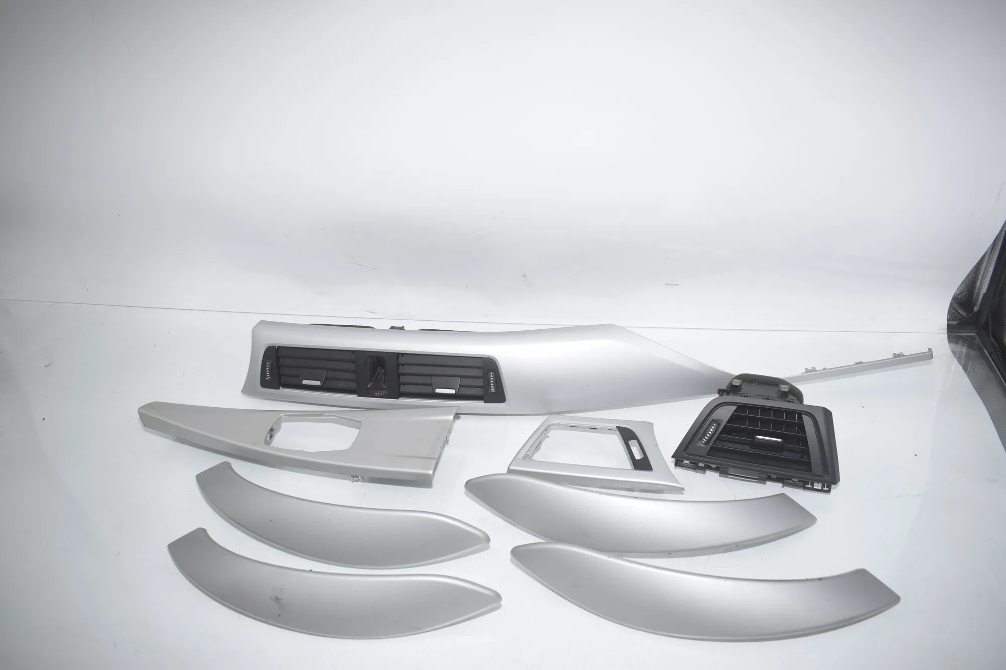 Interior Trim Strips Kit – OEM 9253217 · BMW 3 (F30, F80) 320 i 2012 – 4