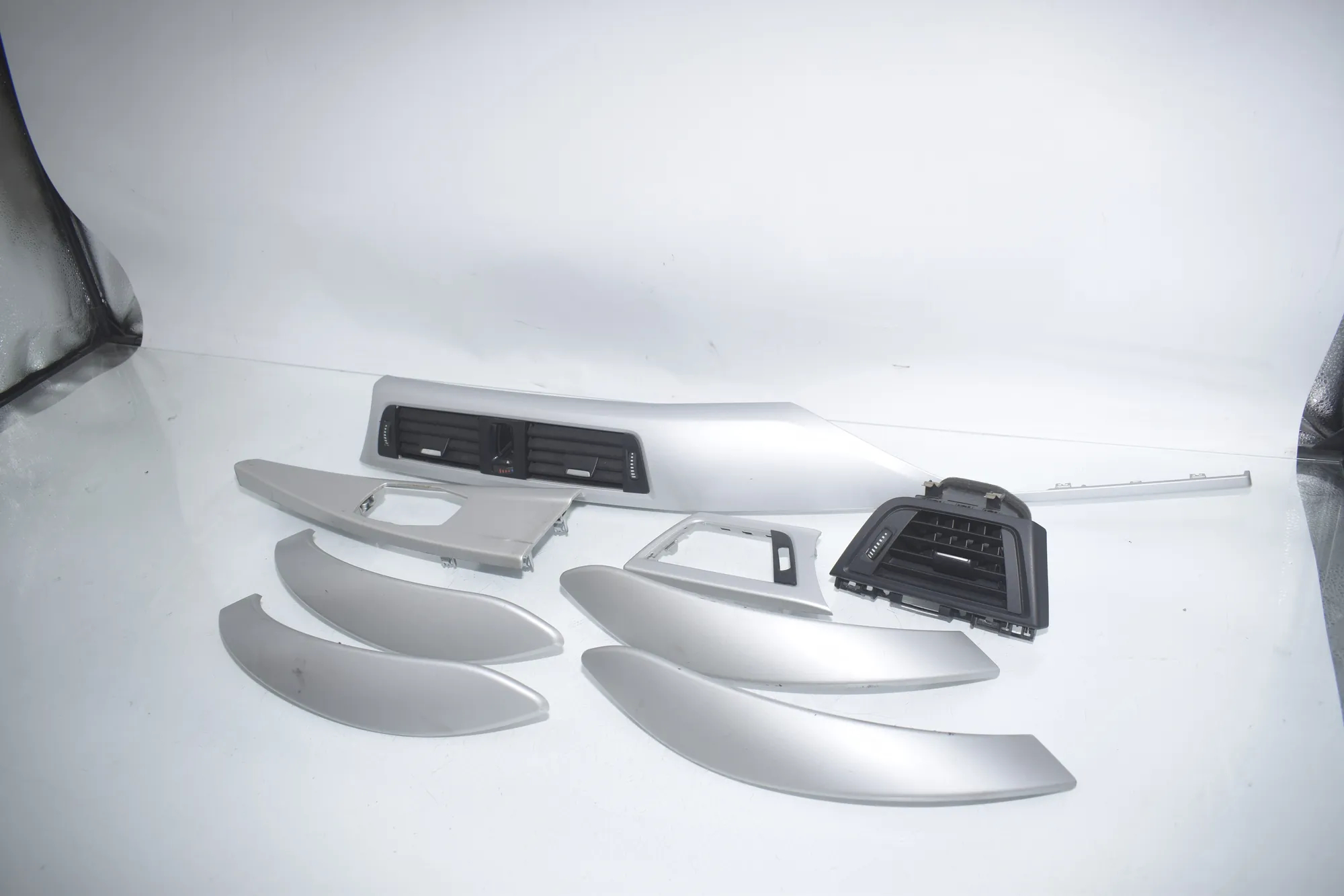 Interior Trim Strips Kit – OEM 9253217 · BMW 3 (F30, F80) 320 i 2012 – 2