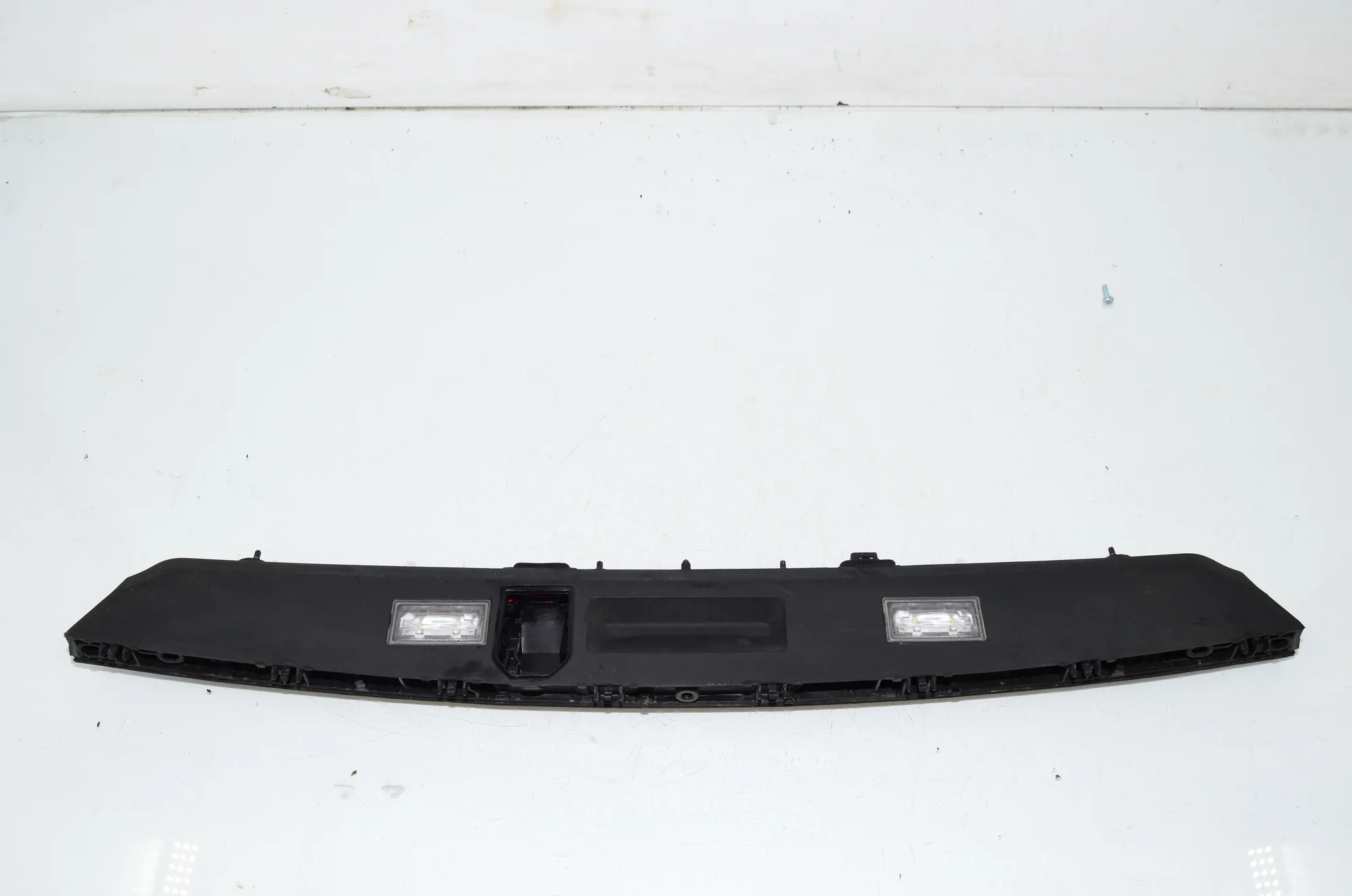 License Plate Lights – OEM 7357105 · BMW 7 (G11, G12) 750 d, Ld xDrive 2016