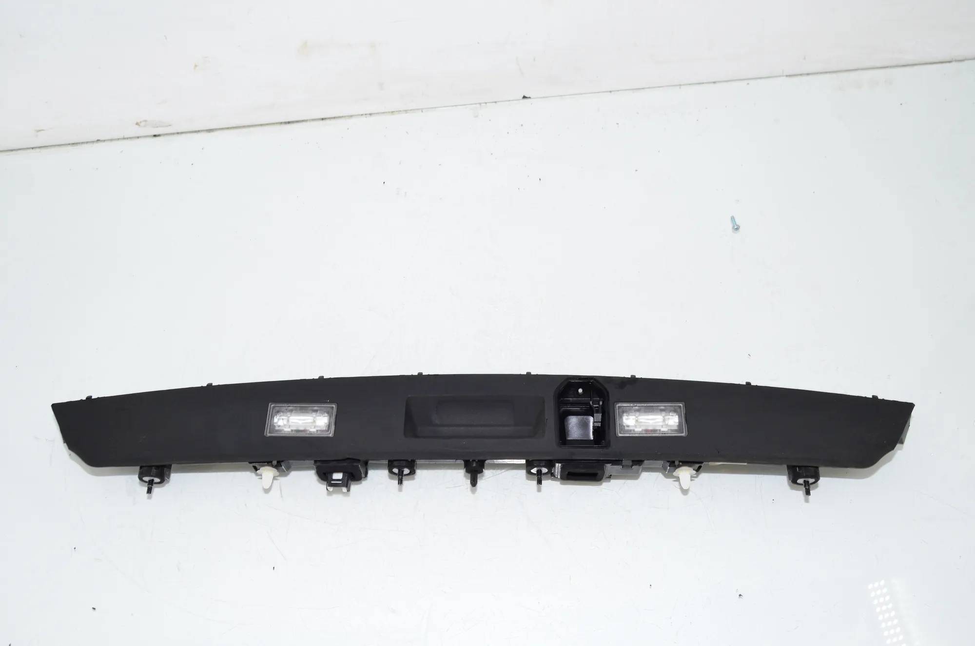License Plate Lights – OEM 7357105 · BMW 7 (G11, G12) 750 d, Ld xDrive 2016 – 2