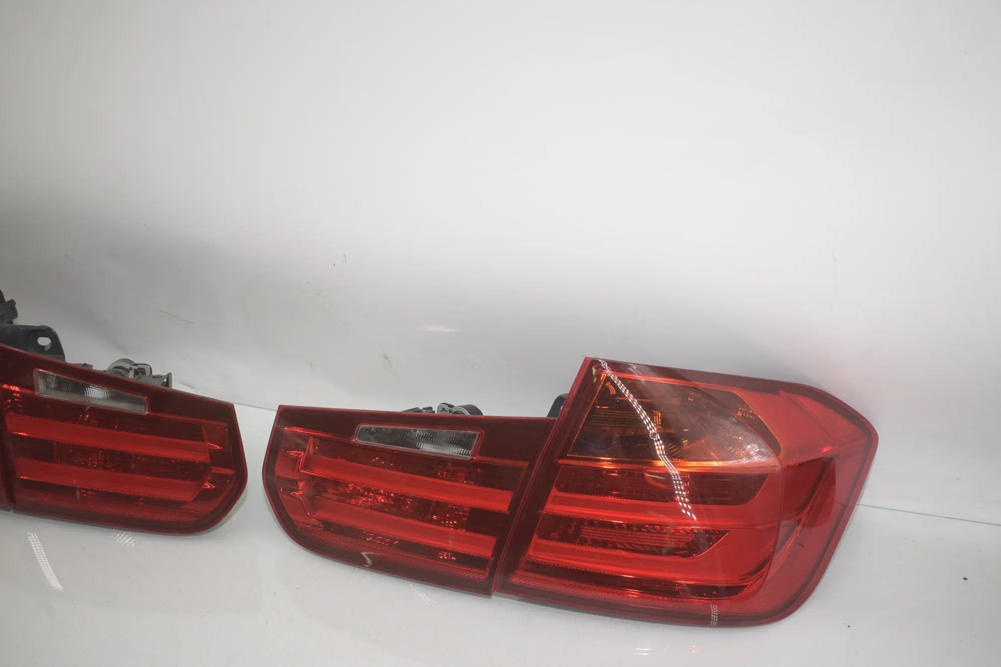 Rear Tail Light Set – OEM 7259894 · BMW 3 (F30, F80) BMW 3 (F30, F80) 320 i 2012 – 5