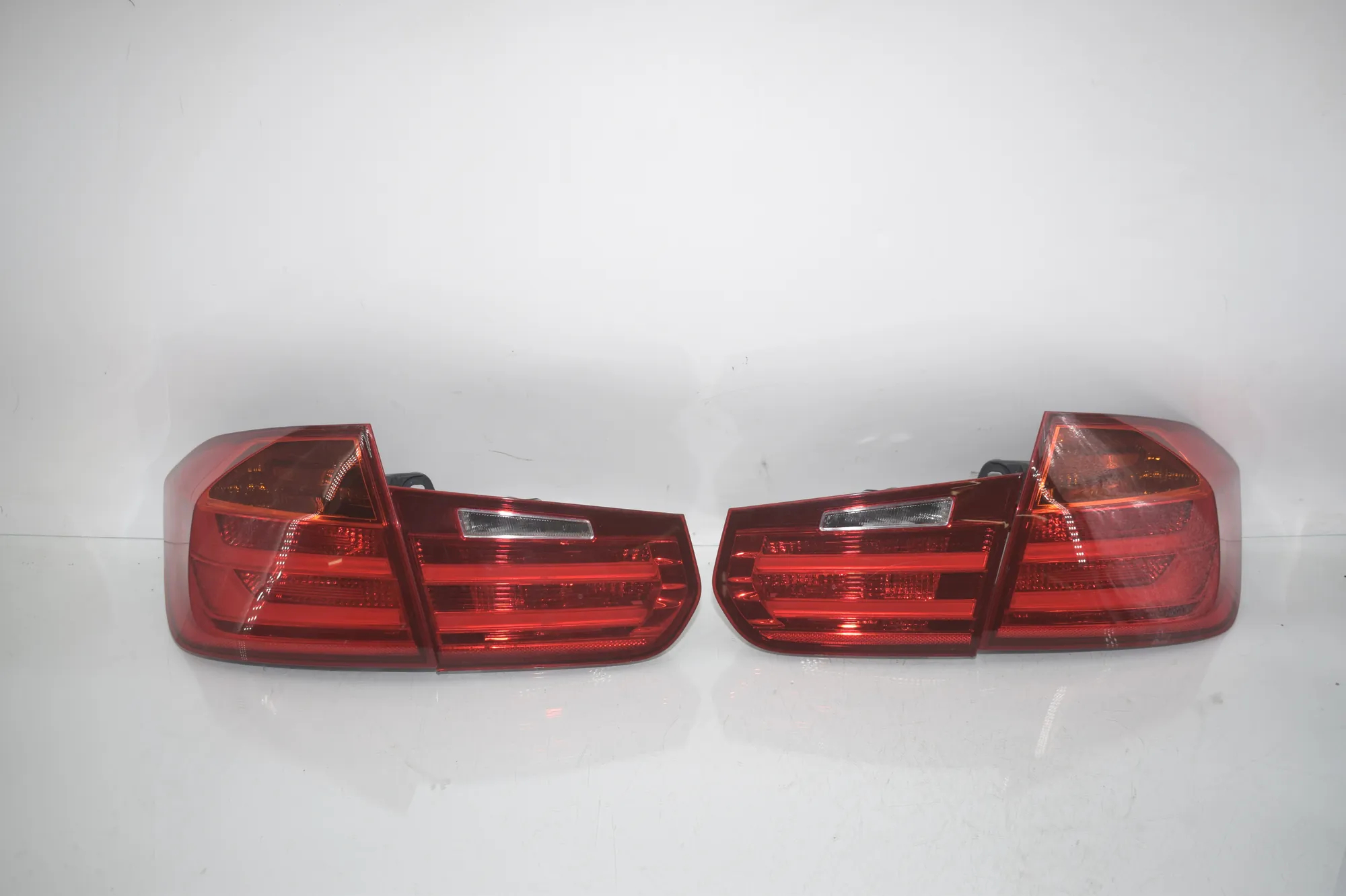 Rear Tail Light Set – OEM 7259894 · BMW 3 (F30, F80) BMW 3 (F30, F80) 320 i 2012