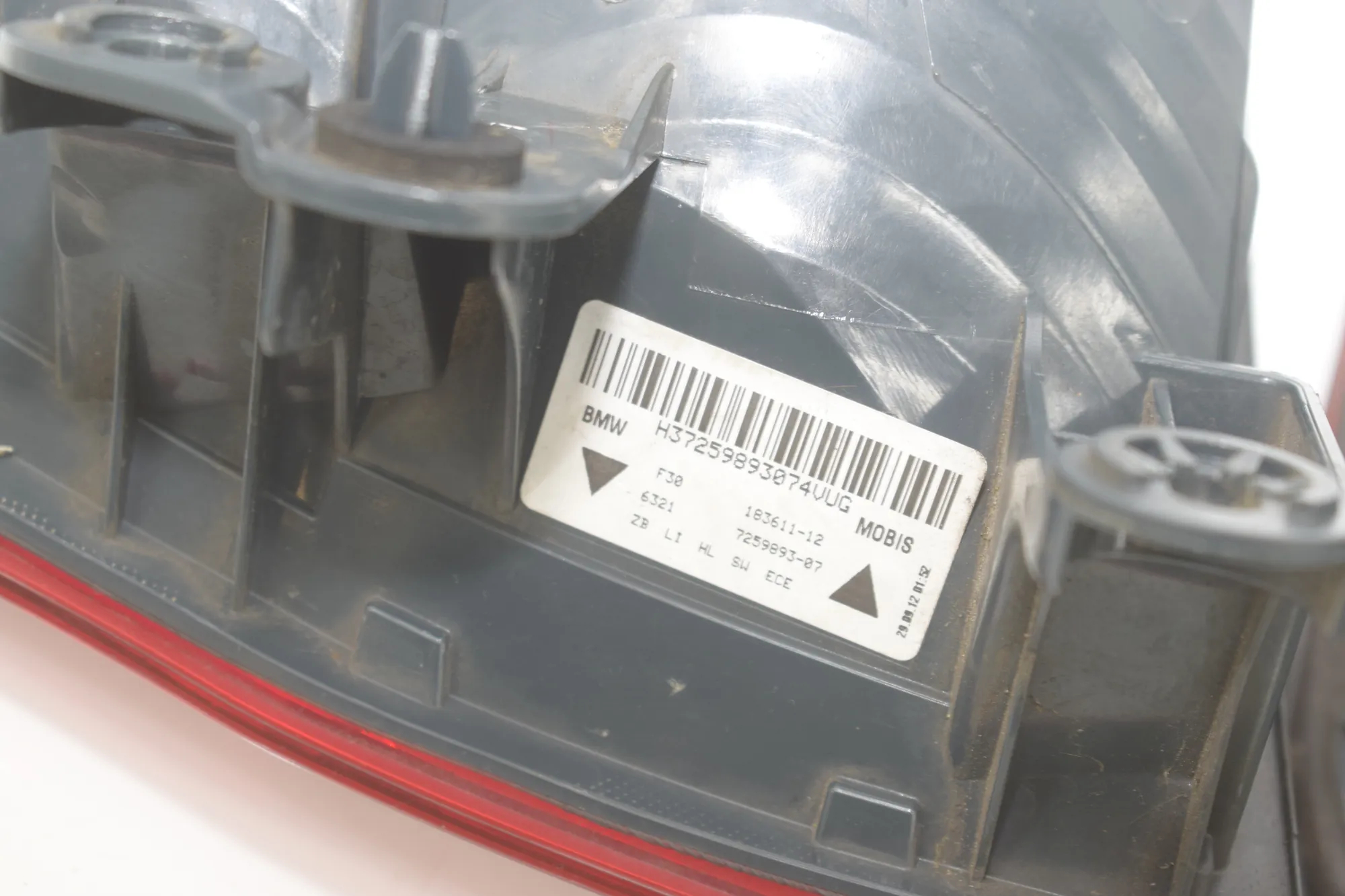 Rear Tail Light Set – OEM 7259894 · BMW 3 (F30, F80) BMW 3 (F30, F80) 320 i 2012 – 9