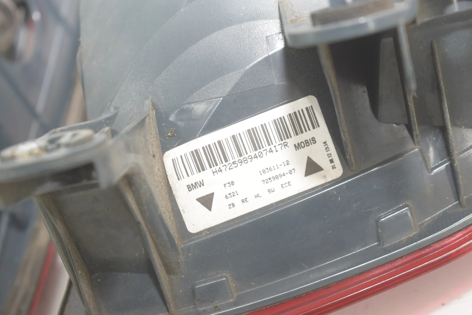 Rear Tail Light Set – OEM 7259894 · BMW 3 (F30, F80) BMW 3 (F30, F80) 320 i 2012 – 8
