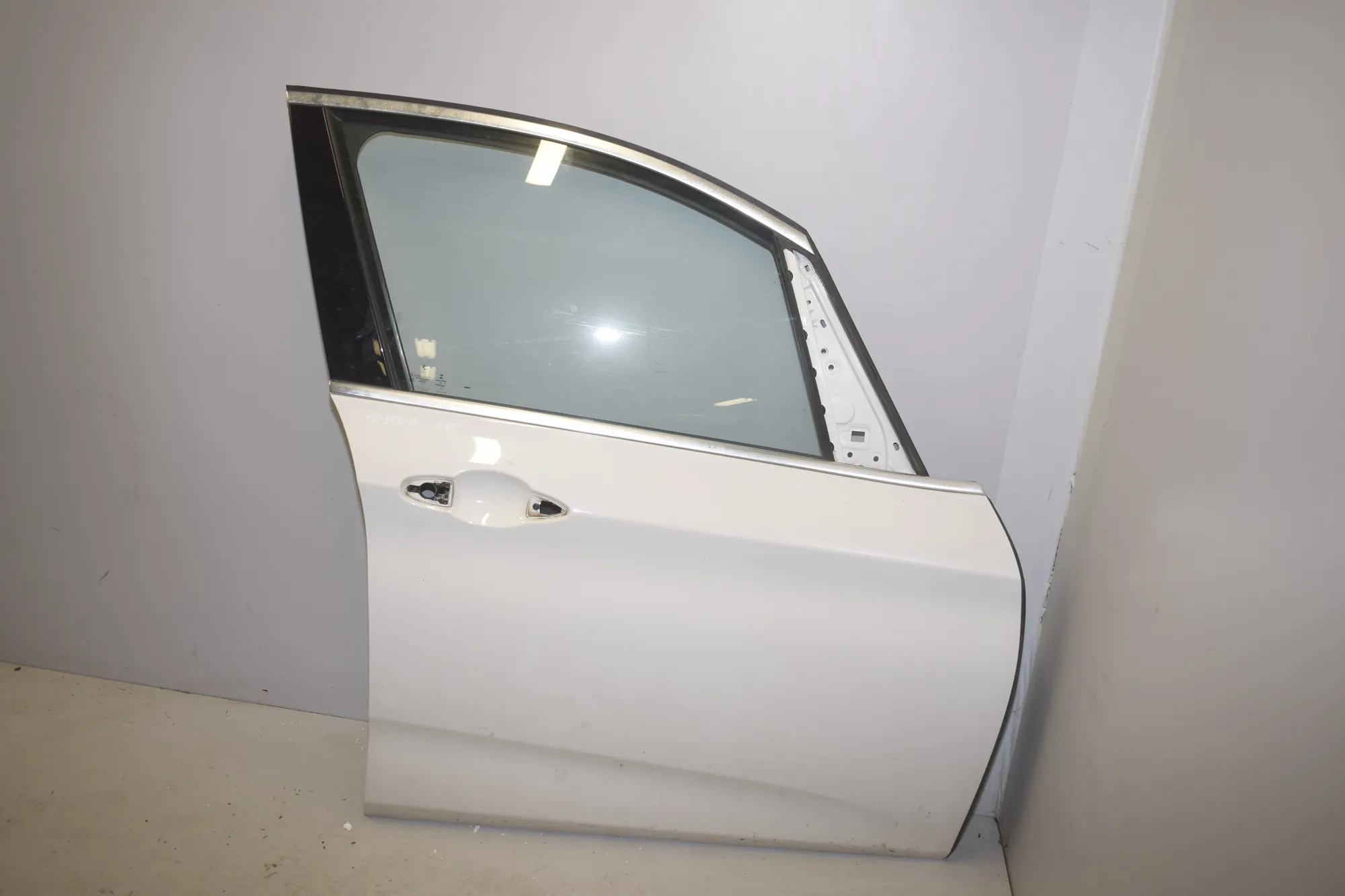 Front Right Door · BMW BMW 2 Active Tourer (F45) 225 xe 2019