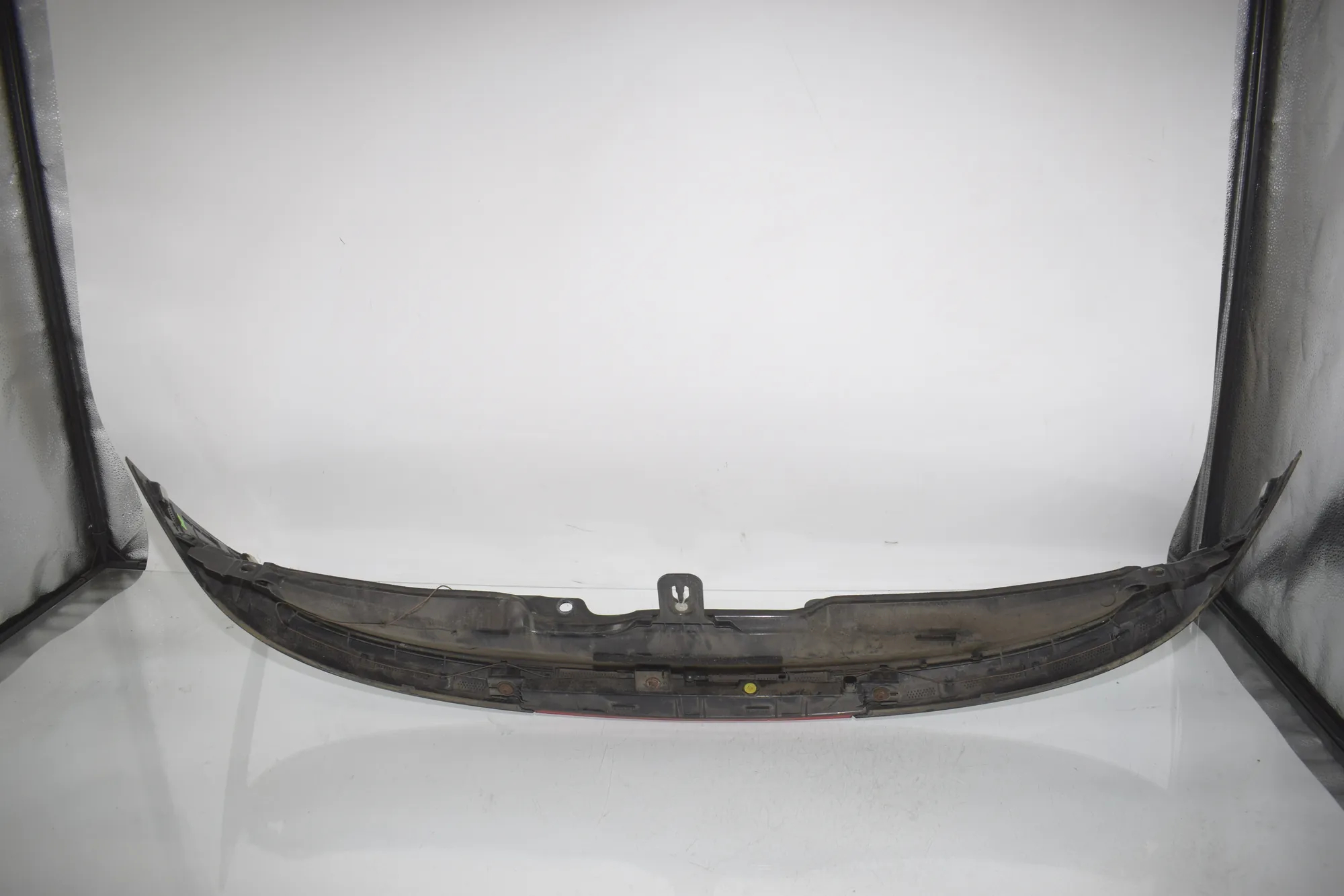 Rear Windshield Spoiler – OEM 7348578 · BMW BMW 2 Active Tourer (F45) 225 xe 2019 – 2