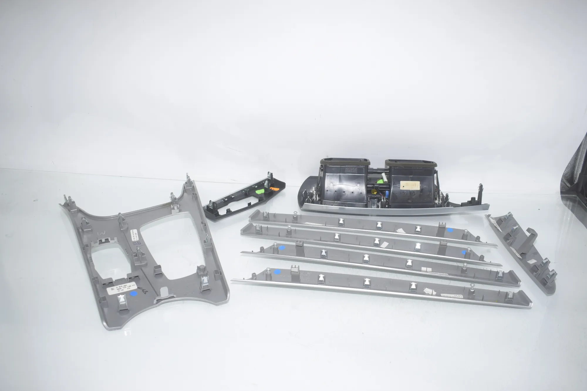 Interior Trim Strips Kit – OEM 9184481 · BMW X3 (F25) BMW X3 (F25) xDrive 20 d 2011 – 6