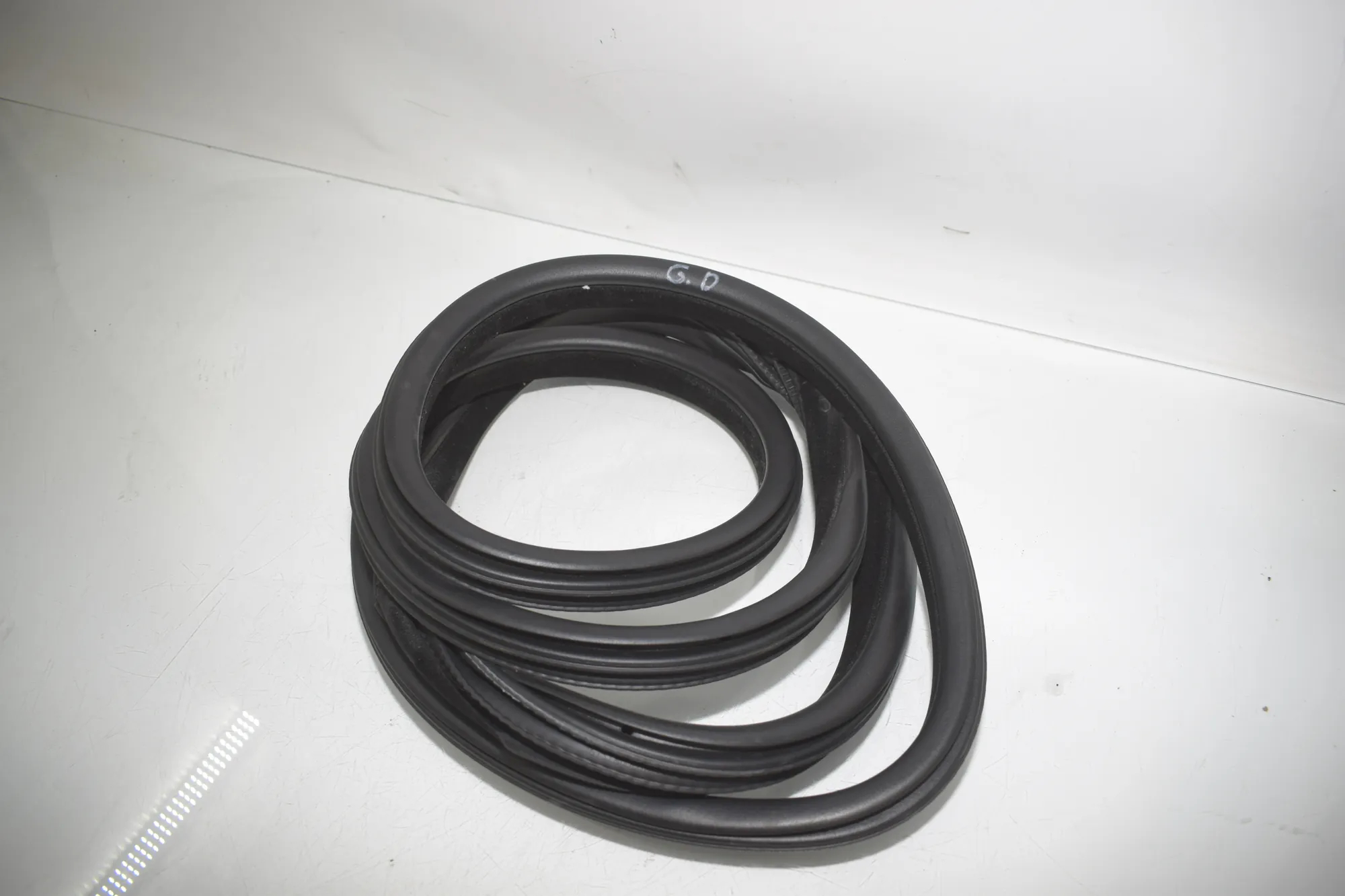 Rear Right Door Seal Rubber – OEM 7289689 · BMW X5 (F15, F85) M 2018 – 2