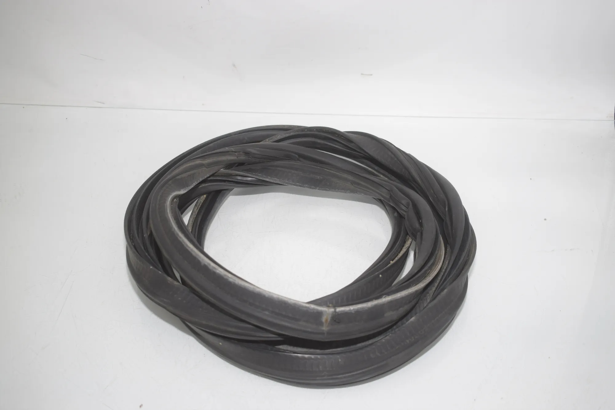 Tailgate Rubber Seal – OEM 7385847 · BMW X5 (F15, F85) M 2018 – 2