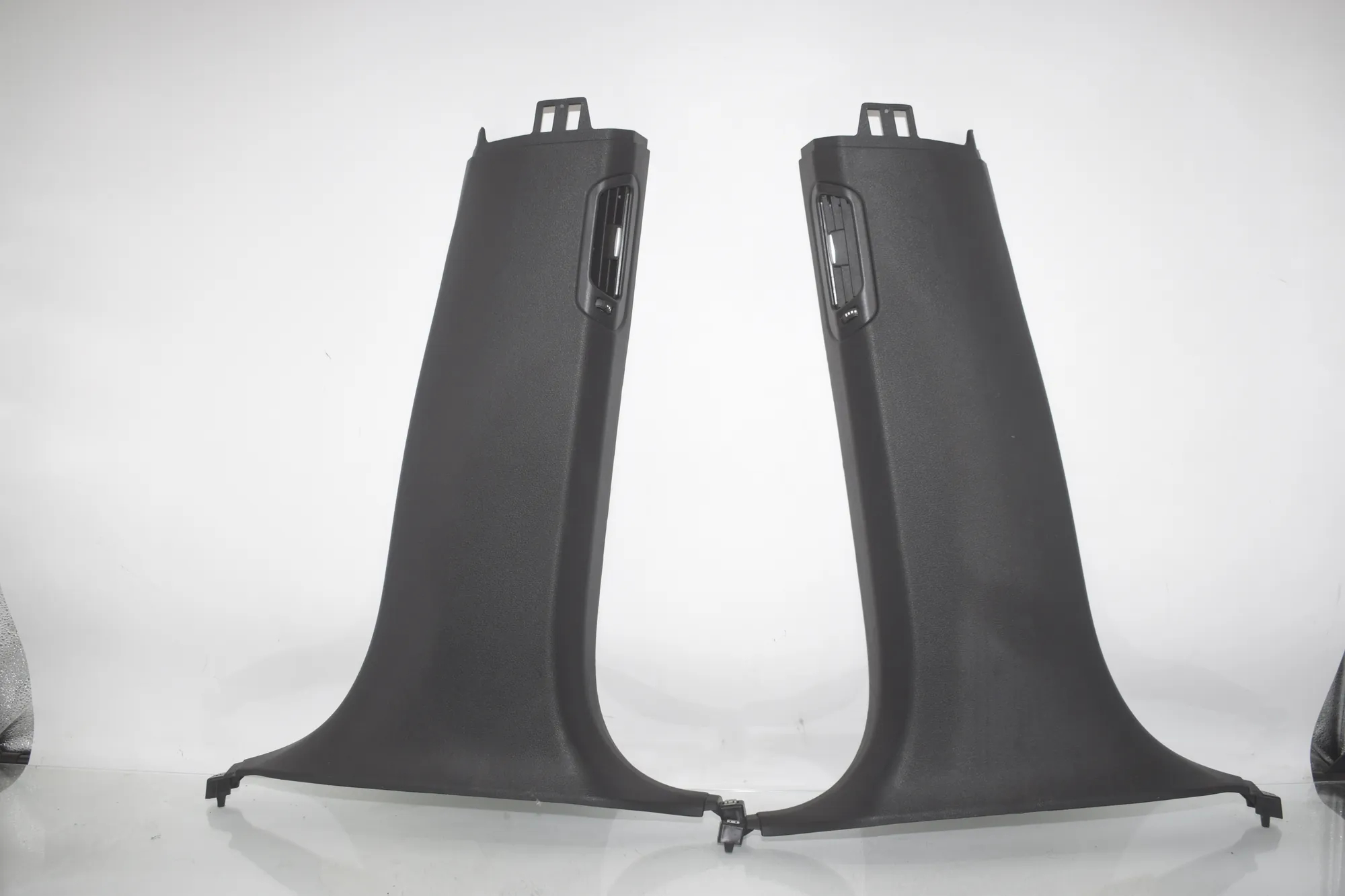 Right Side B Pillar Trim – OEM 7284706 · BMW X5 (F15, F85) M 2018