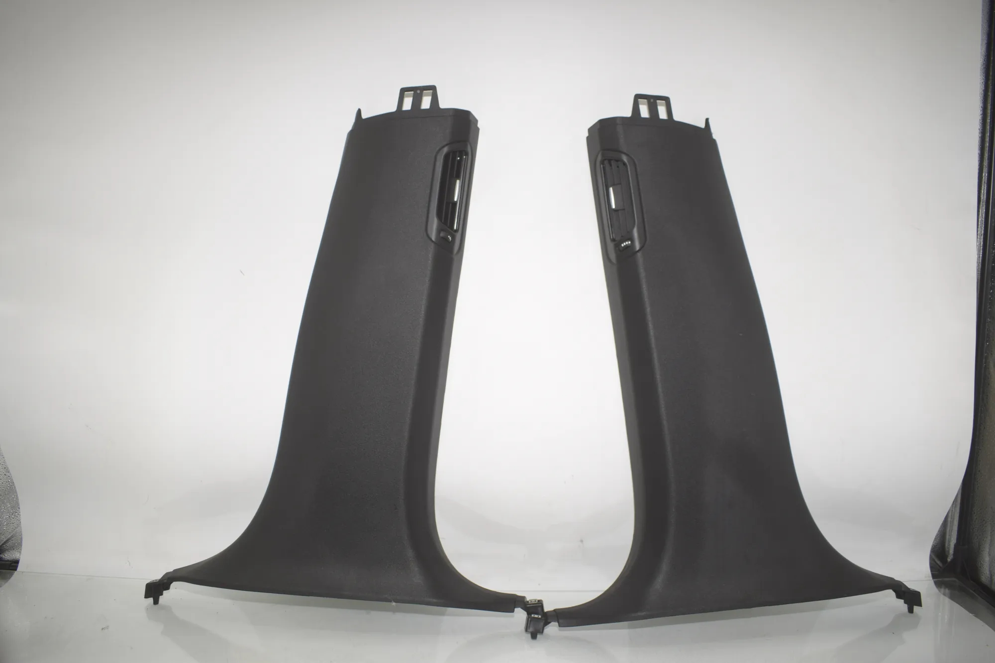 Right Side B Pillar Trim – OEM 7284706 · BMW X5 (F15, F85) M 2018 – 2