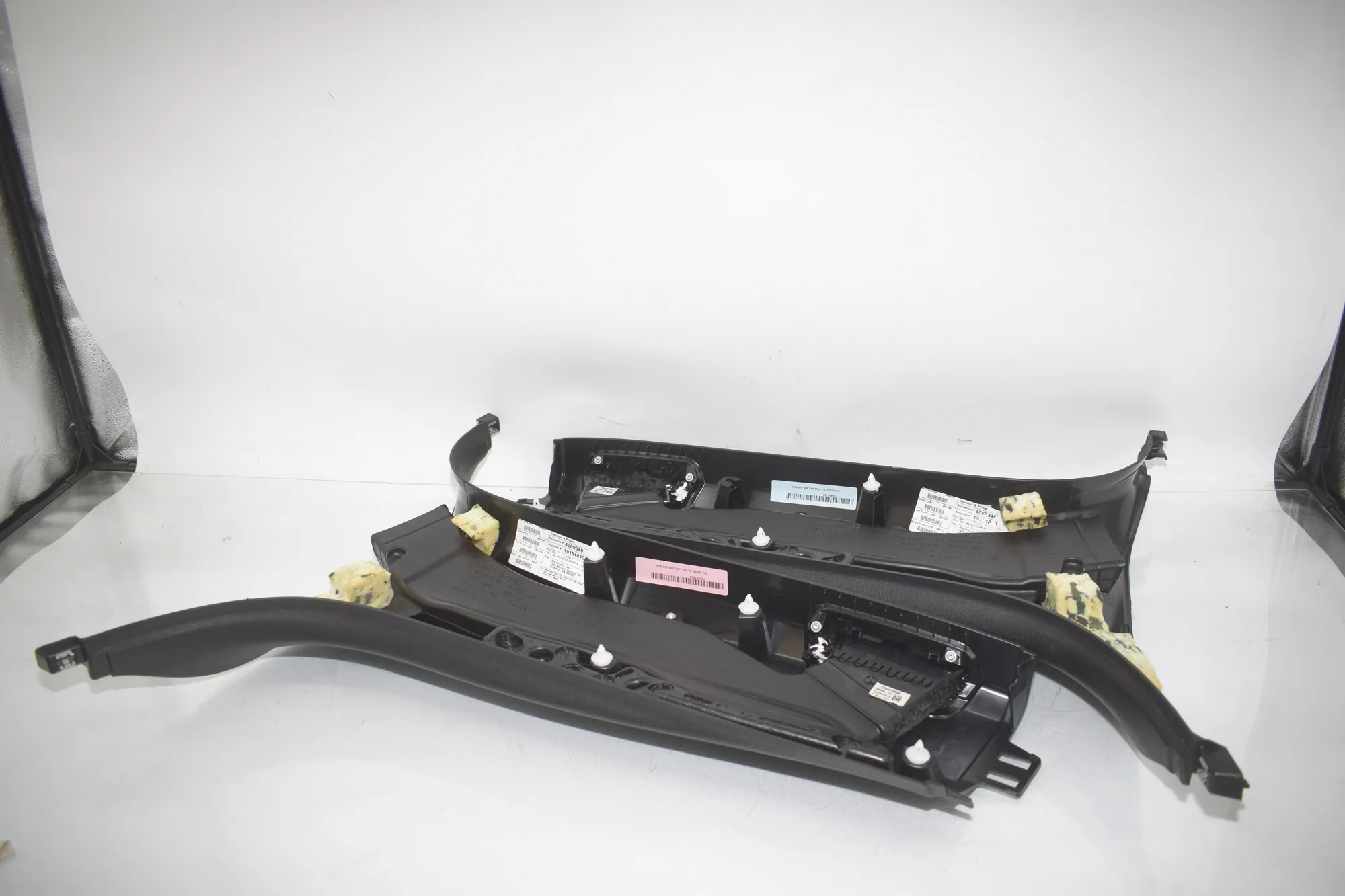 Right Side B Pillar Trim – OEM 7284706 · BMW X5 (F15, F85) M 2018 – 3