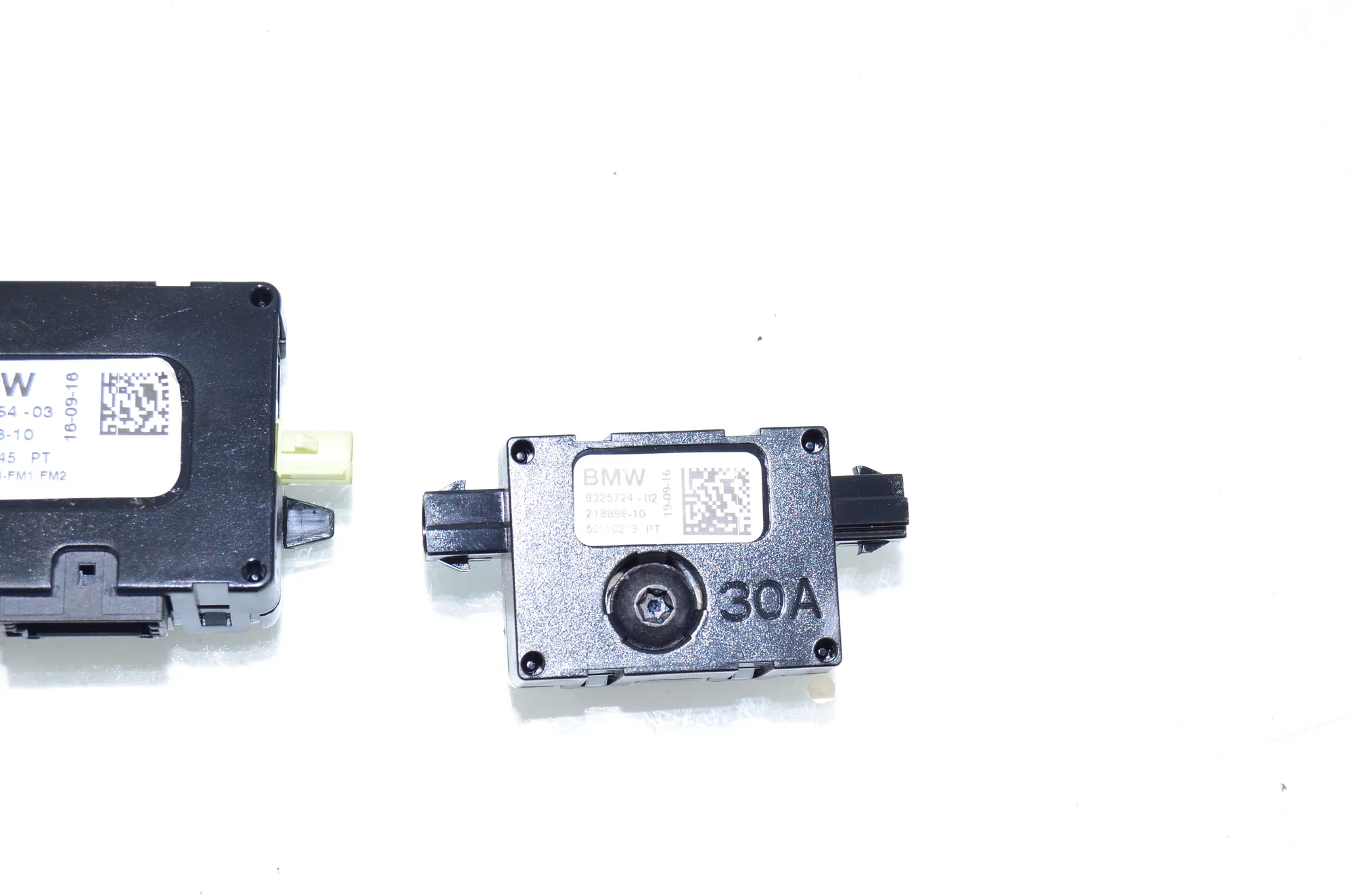 Antenna – OEM 9384054 · BMW 7 (G11, G12) 750 d, Ld xDrive 2016 – 3