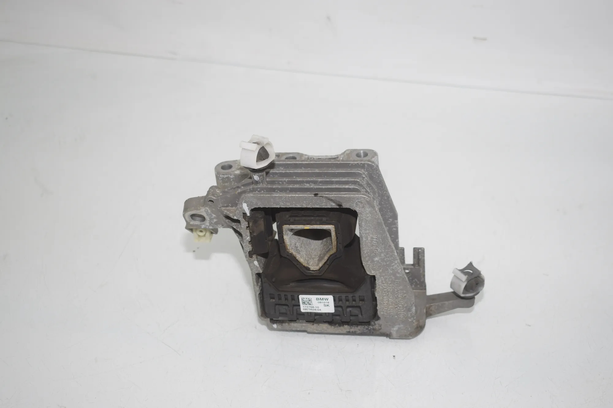 Right Side Engine Mount – OEM 6875628 · BMW X1 (F48) sDrive 18 i 2018 – 2