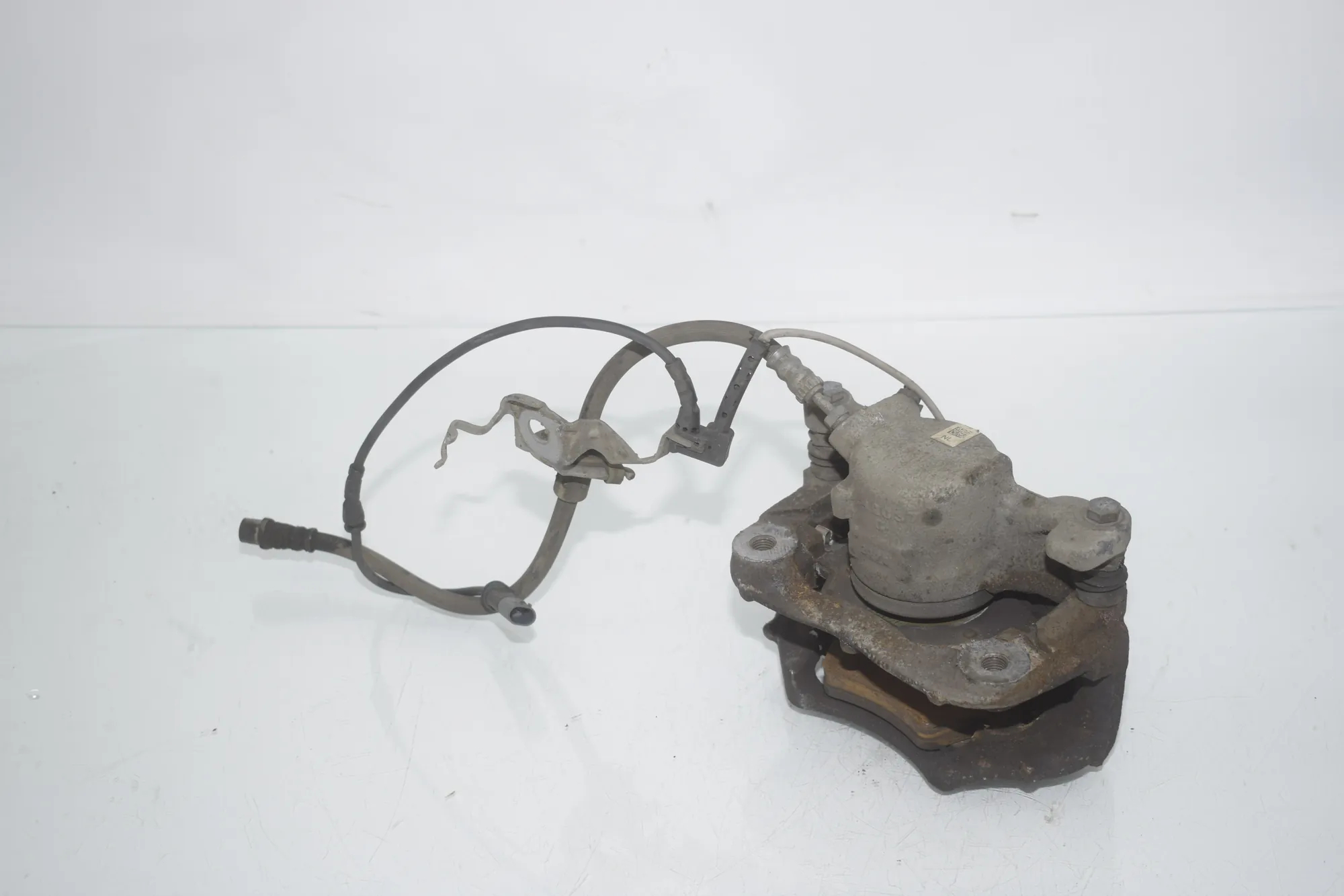 Front Left Brake Caliper – OEM 6860265 · BMW X1 (F48) sDrive 18 i 2018 – 3