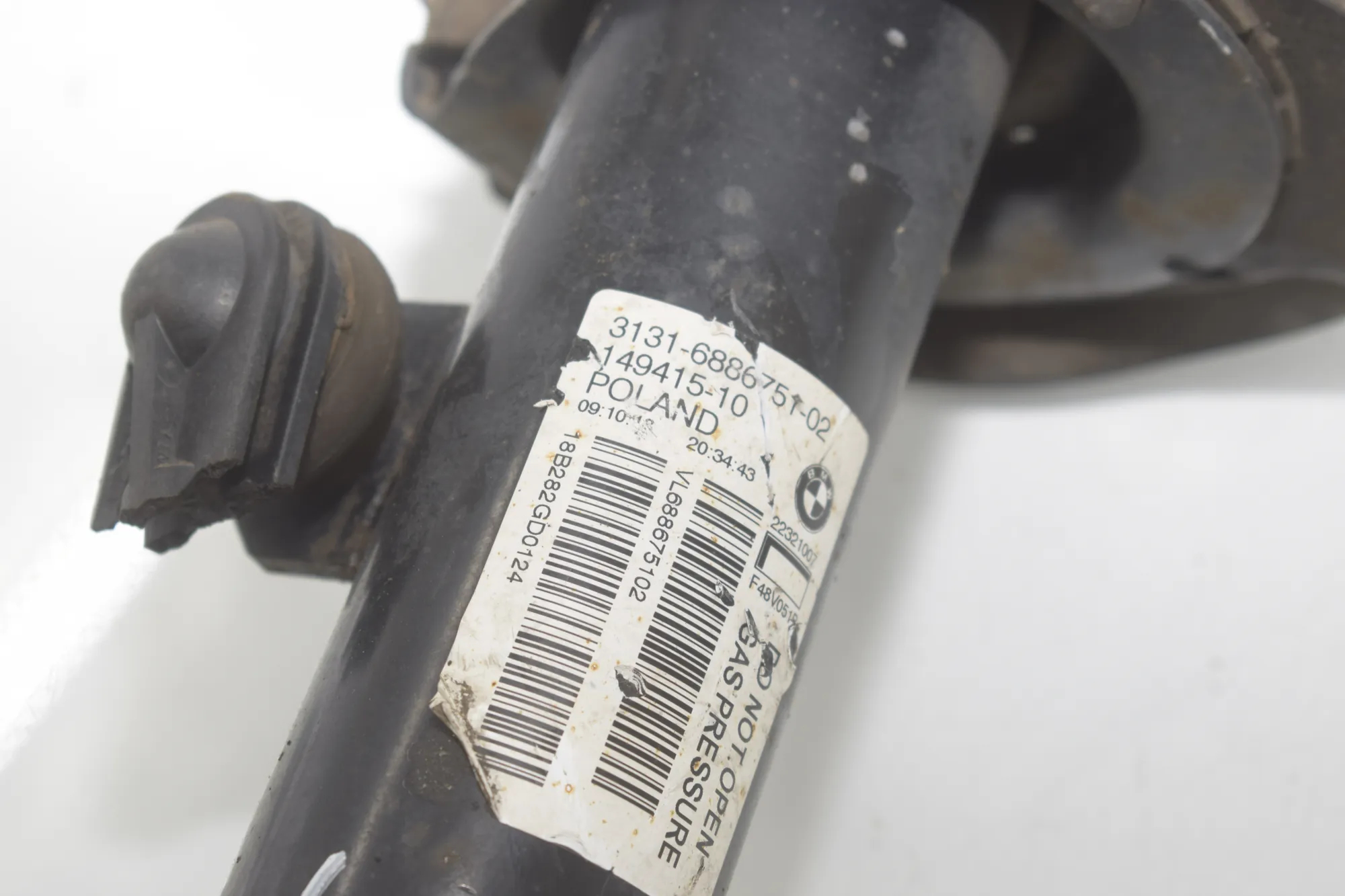 Front Left Shock Absorber – OEM 6886751 · BMW X1 (F48) sDrive 18 i 2018 – 4