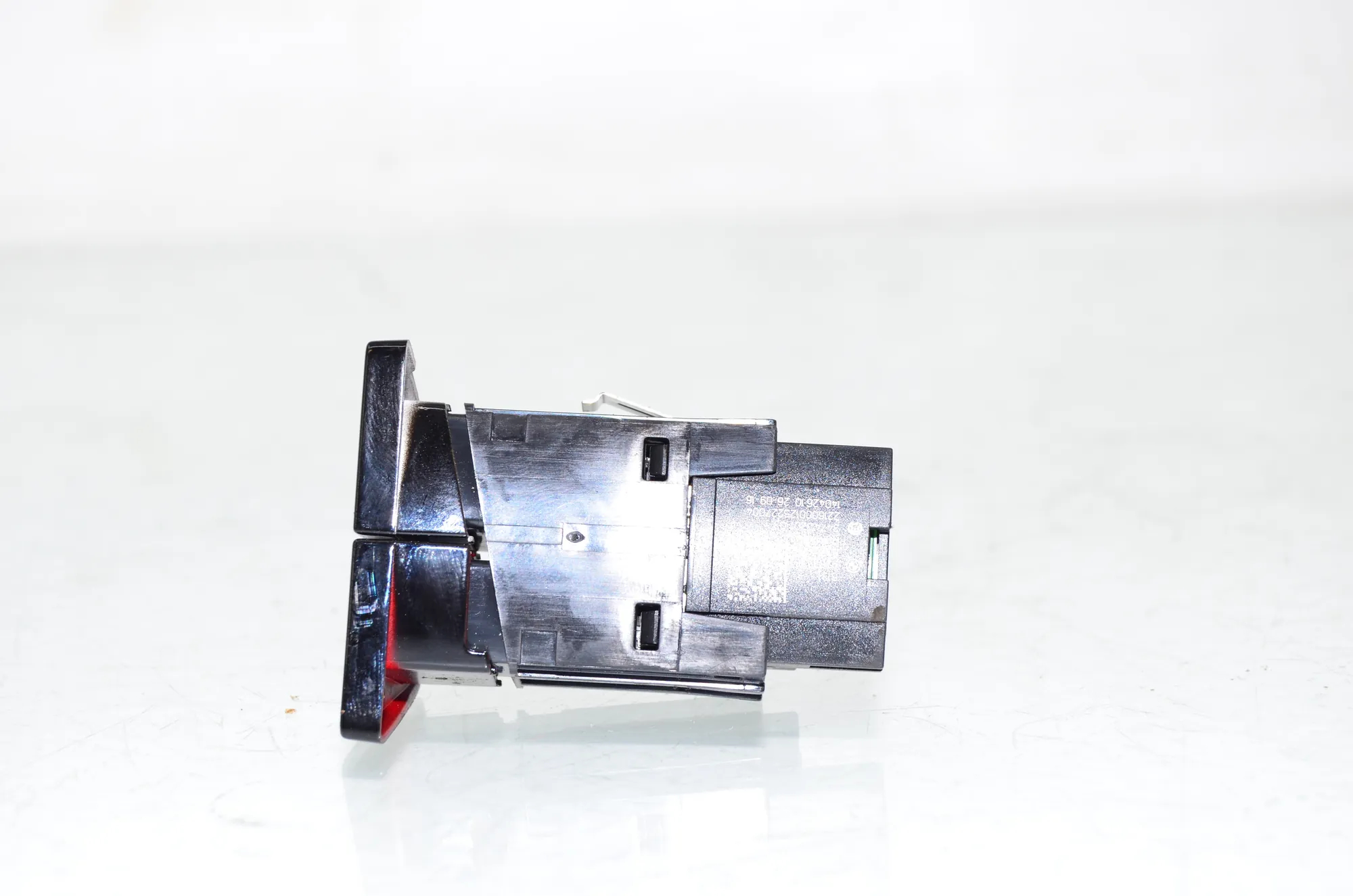 Hazard Button – OEM 9383535 · BMW 7 (G11, G12) 750 d, Ld xDrive 2016 – 2