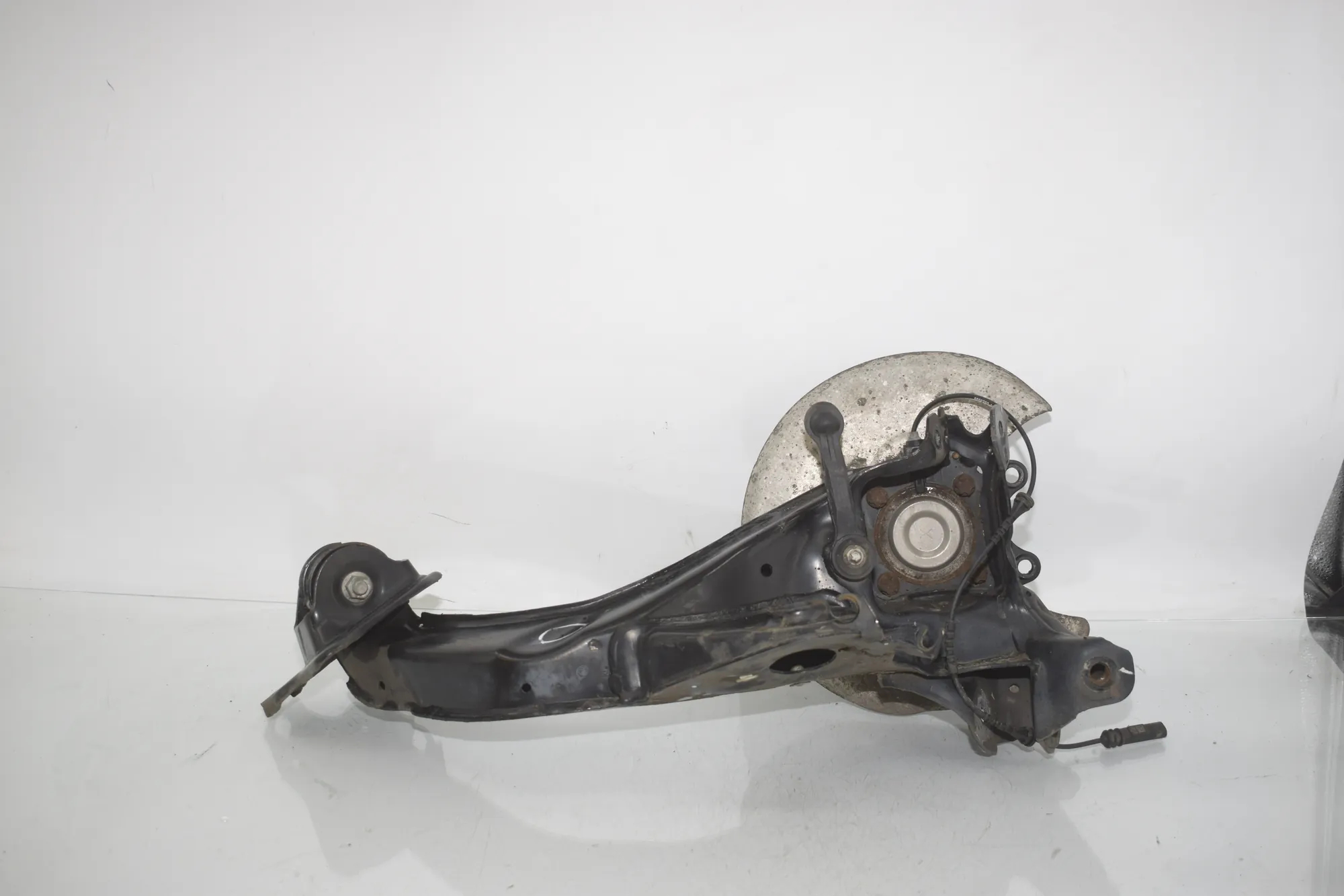 Rear Right Wheel Hub – OEM 8842880 · BMW X1 (F48) sDrive 18 i 2018