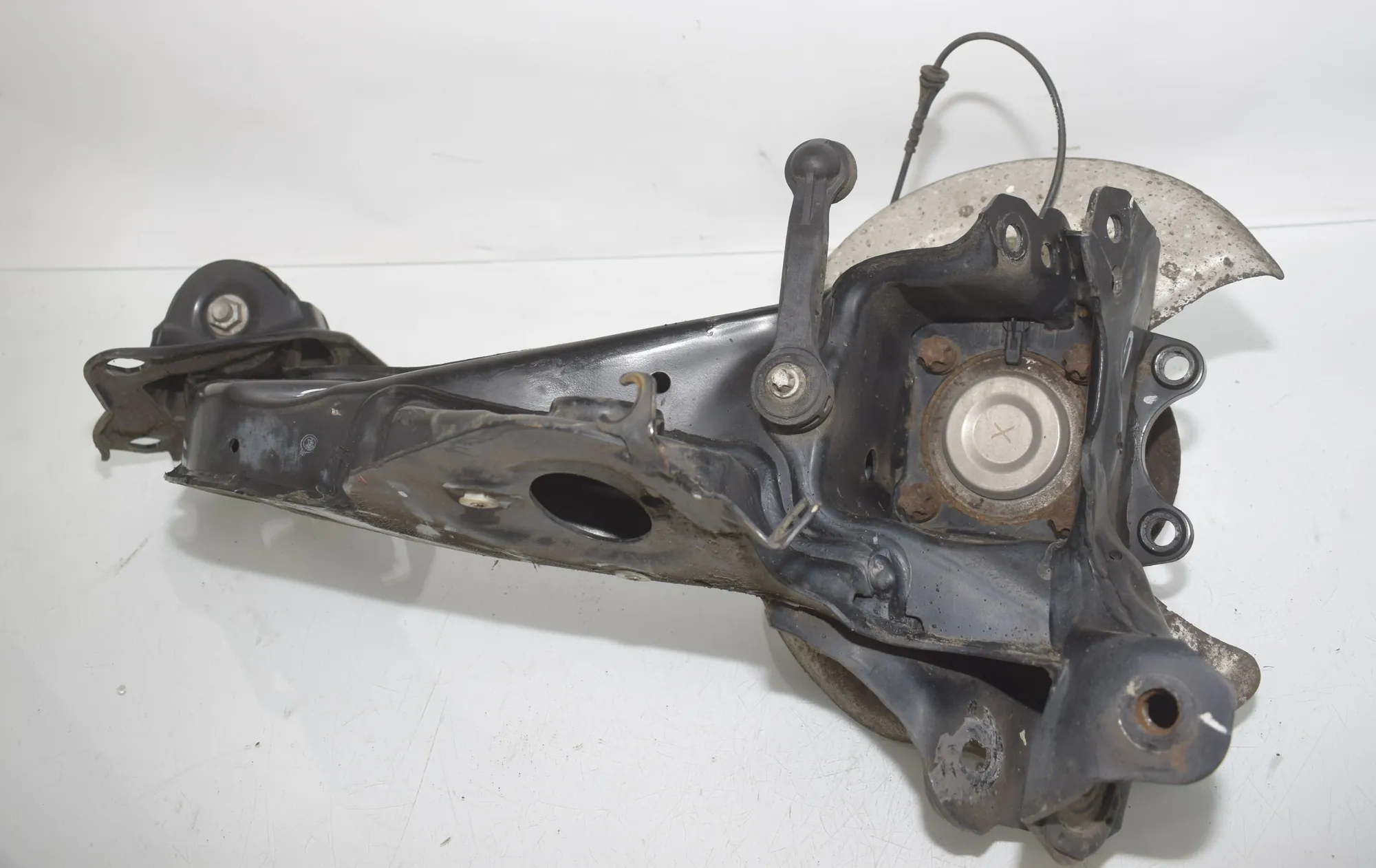 Rear Left Wheel Hub Spindle – OEM 8842879 · BMW X1 (F48) sDrive 18 i 2018