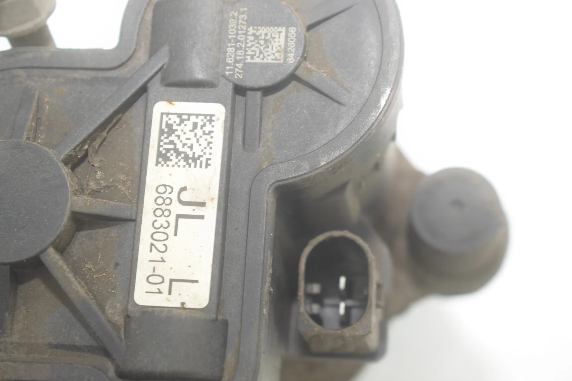 Rear Left Brake Caliper – OEM 6883021 · BMW X1 (F48) sDrive 18 i 2018 – 3
