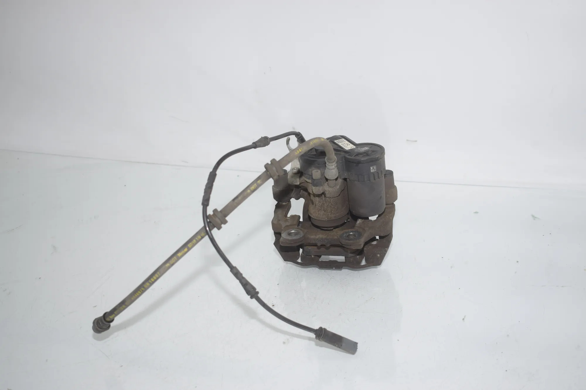 Rear Right Brake Caliper – OEM 6883022 · BMW X1 (F48) sDrive 18 i 2018 – 3