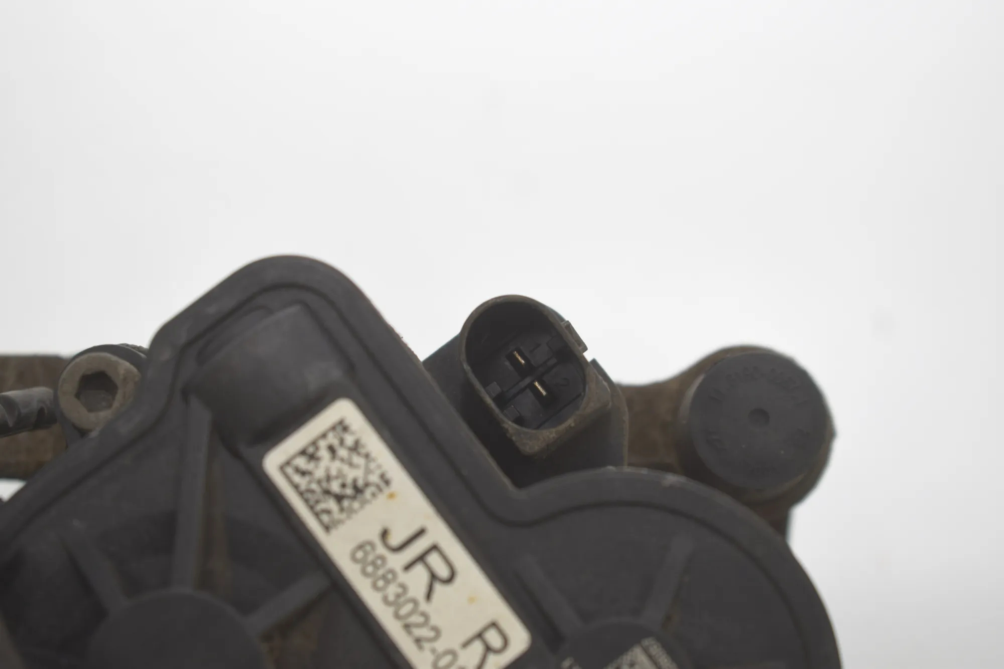 Rear Right Brake Caliper – OEM 6883022 · BMW X1 (F48) sDrive 18 i 2018 – 4