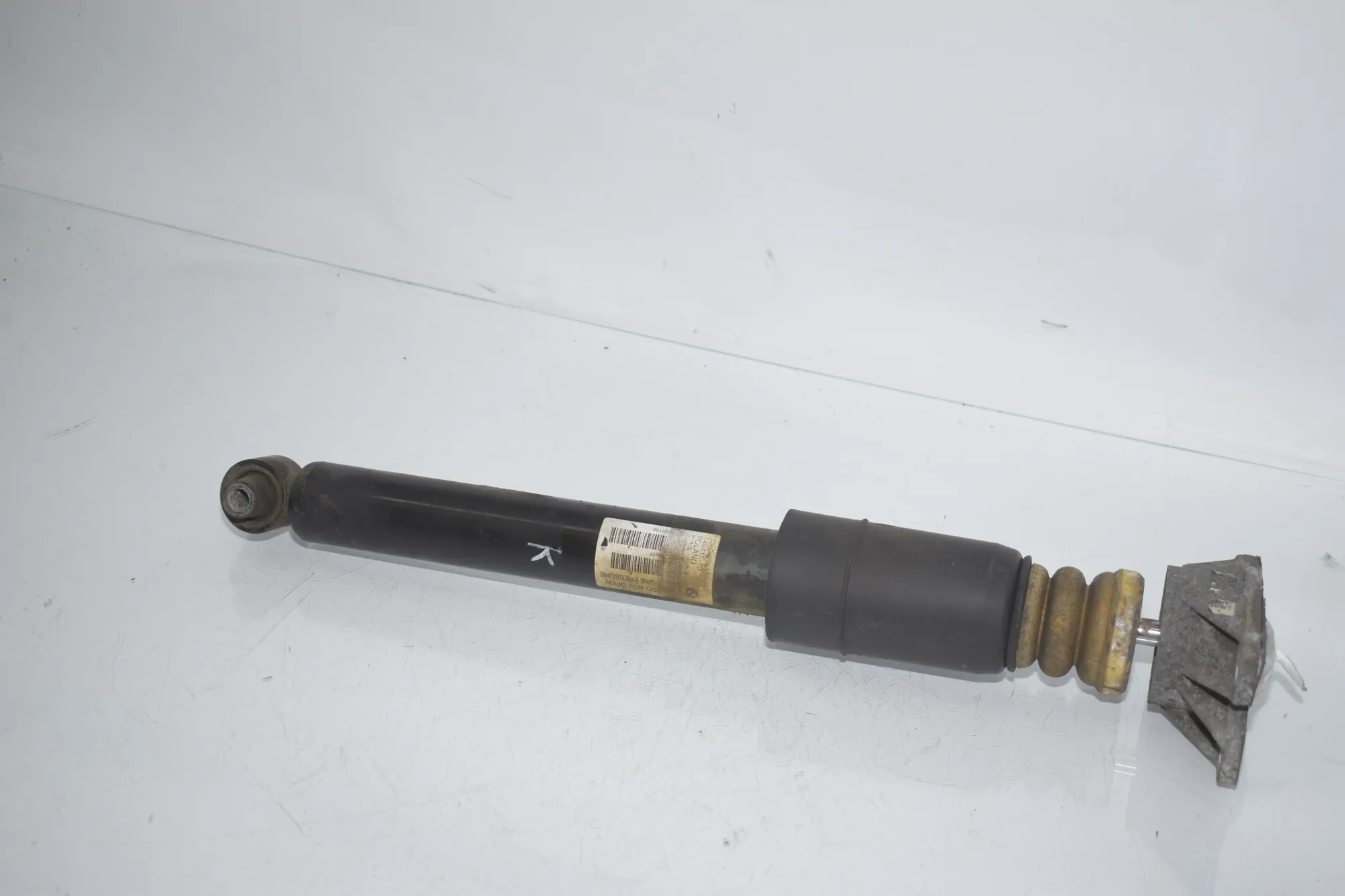 Rear Left Shock Absorber – OEM 6791568 · BMW 3 (F30, F80) 320 i 2012 – 2