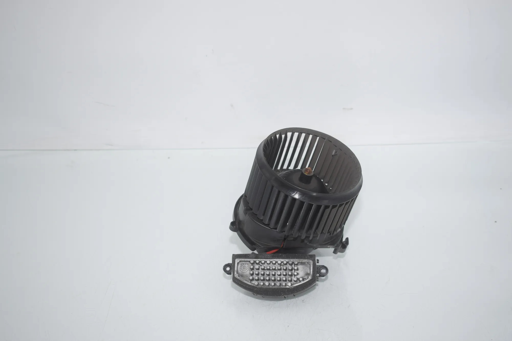 Heater Blower Fan – OEM 9297752 · BMW X1 (F48) sDrive 18 i 2018 – 3
