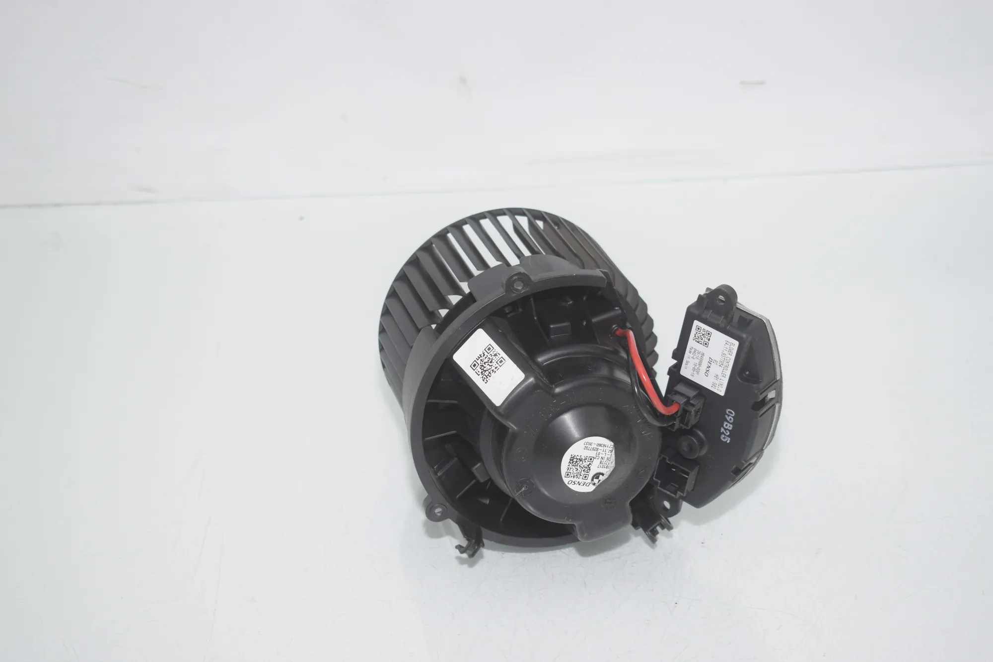 Heater Blower Fan – OEM 9297752 · BMW X1 (F48) sDrive 18 i 2018 – 4