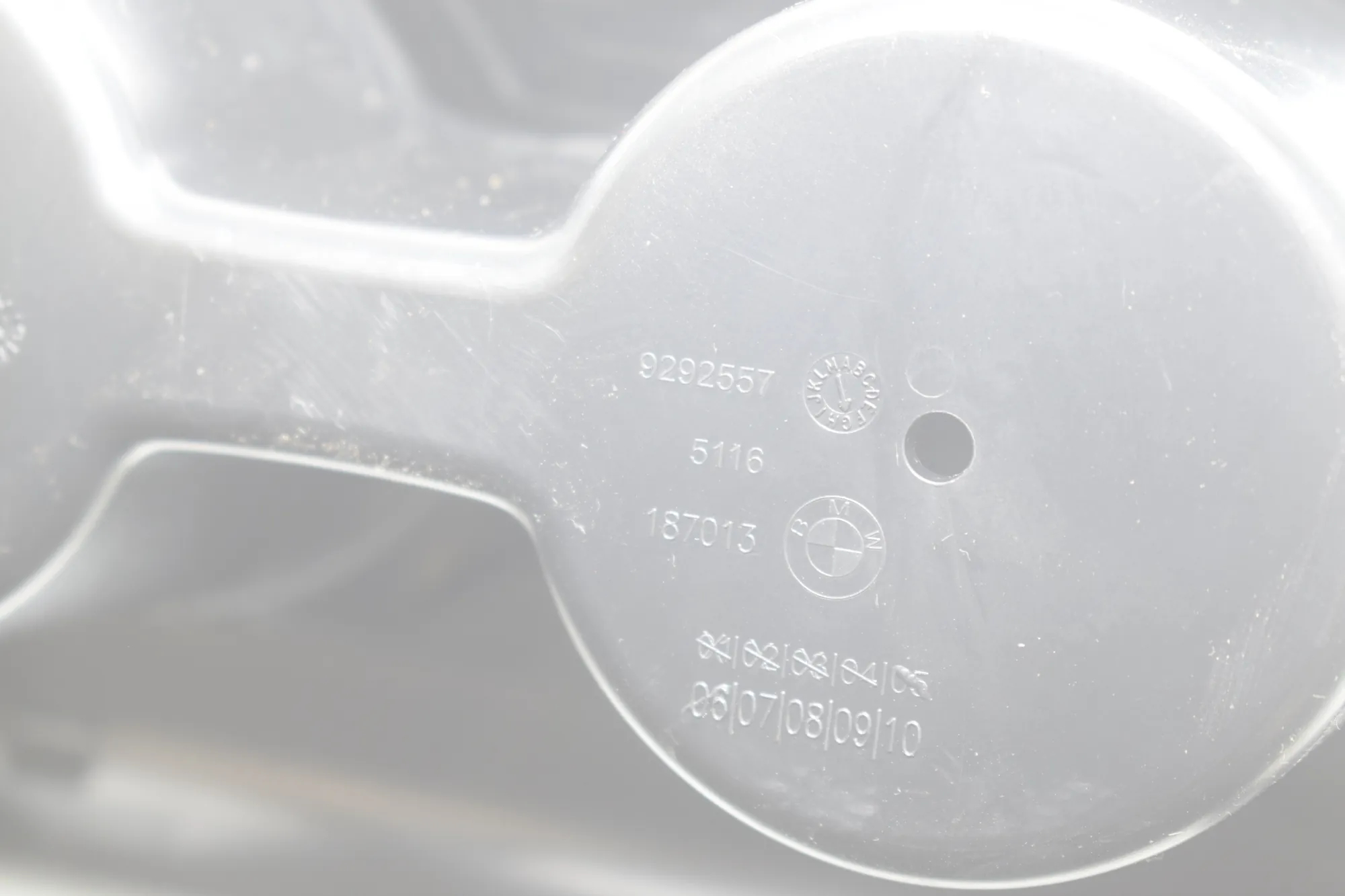 Cup Holder – OEM 9292557 · BMW X1 (F48) sDrive 18 i 2018 – 6