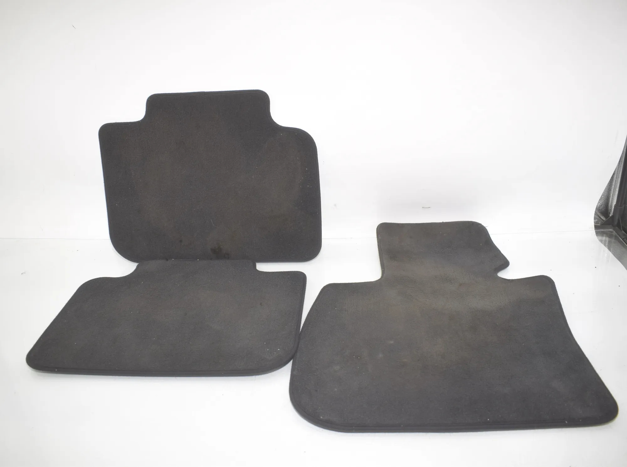 Floor Mat Set – OEM 7410382 · BMW X1 (F48) sDrive 18 i 2018