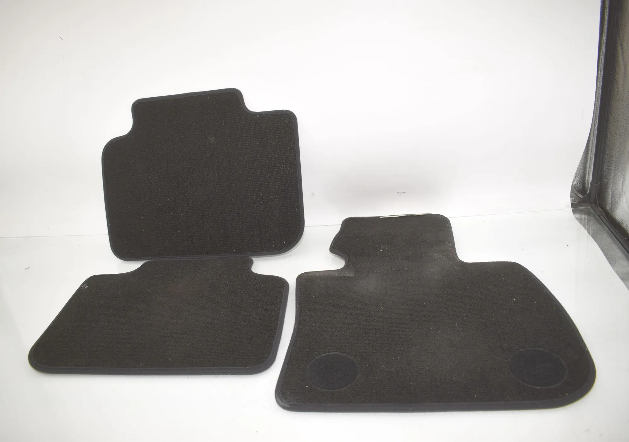 Floor Mat Set – OEM 7410382 · BMW X1 (F48) sDrive 18 i 2018 – 4