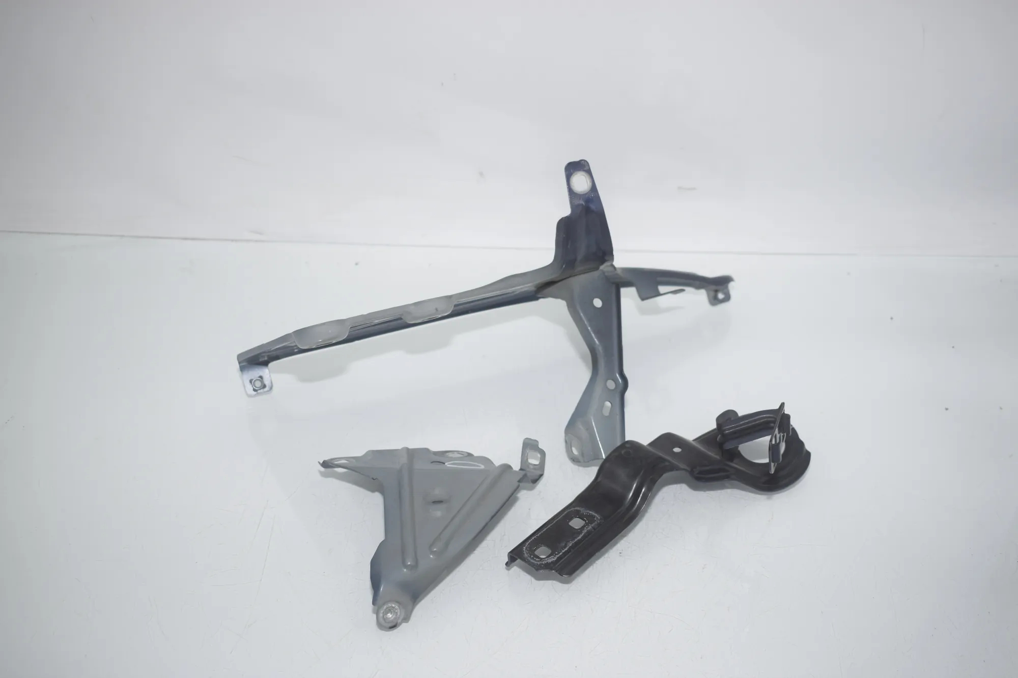 Front Right Fender Holder – OEM 7329448 · BMW X1 (F48) sDrive 18 i 2018 – 4