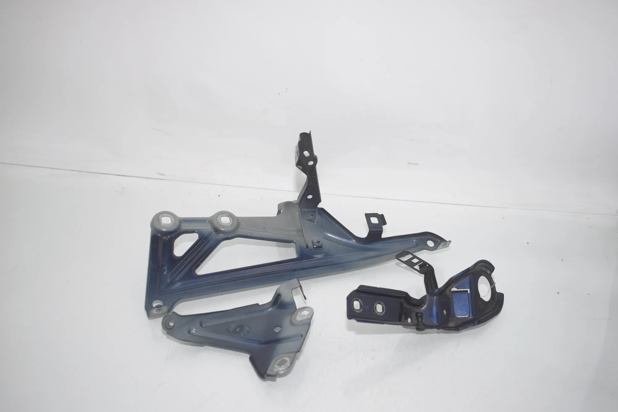Front Right Fender Holder – OEM 7329448 · BMW X1 (F48) sDrive 18 i 2018 – 3