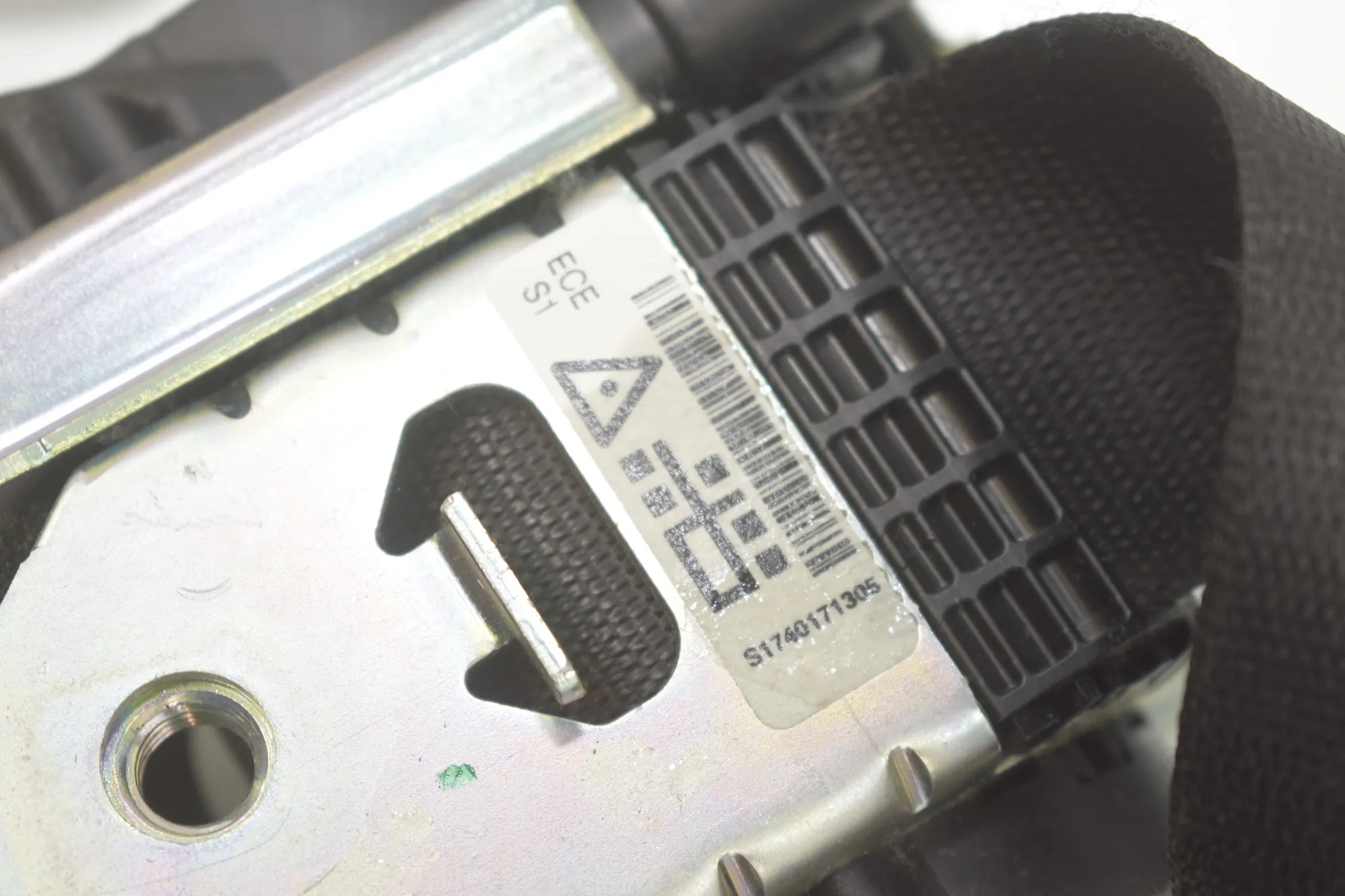 Rear Left Seatbelt – OEM 7469270 · BMW X1 (F48) sDrive 18 i 2018 – 5