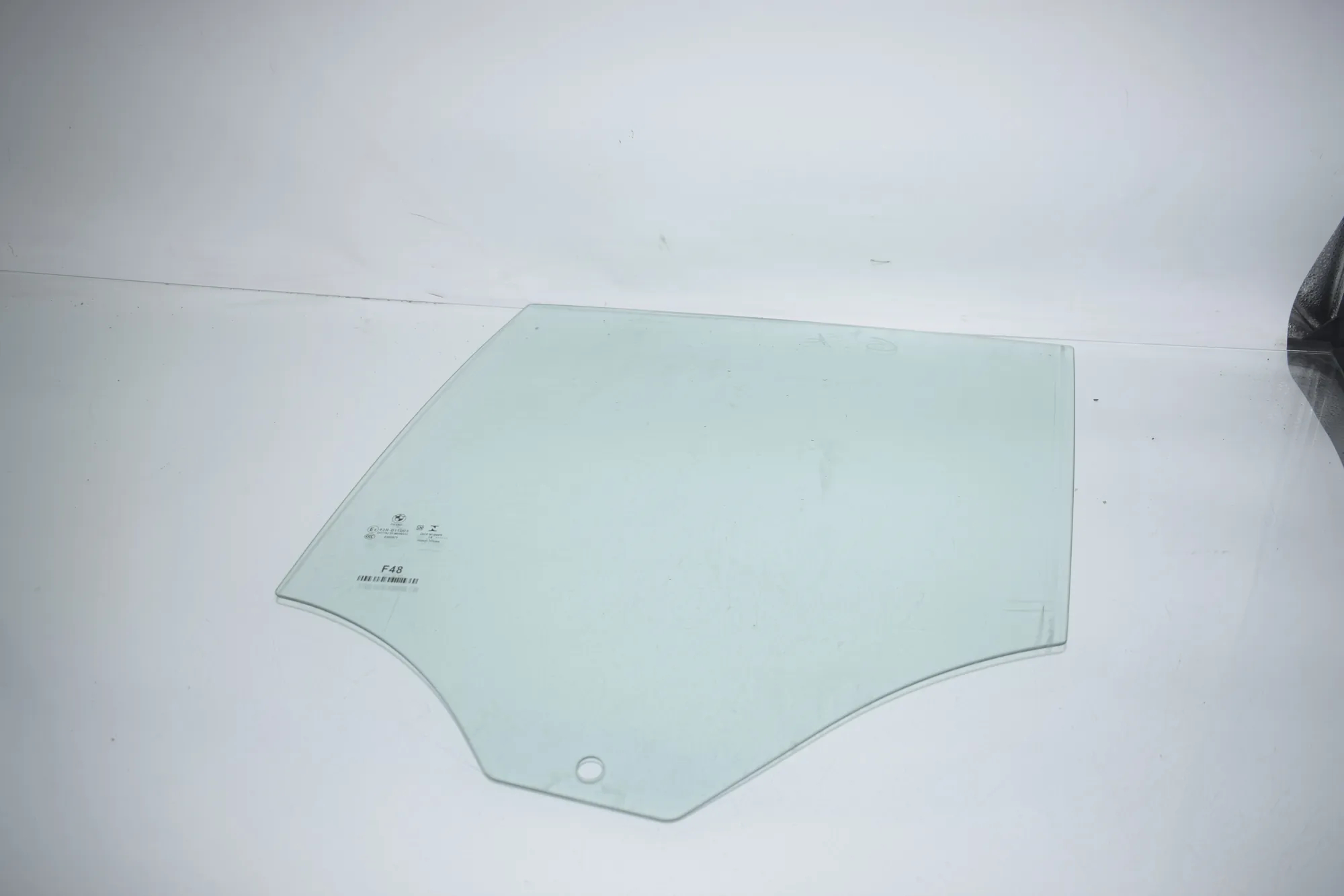 Rear Left Door Window – OEM 7349497 · BMW X1 (F48) sDrive 18 i 2018 – 2