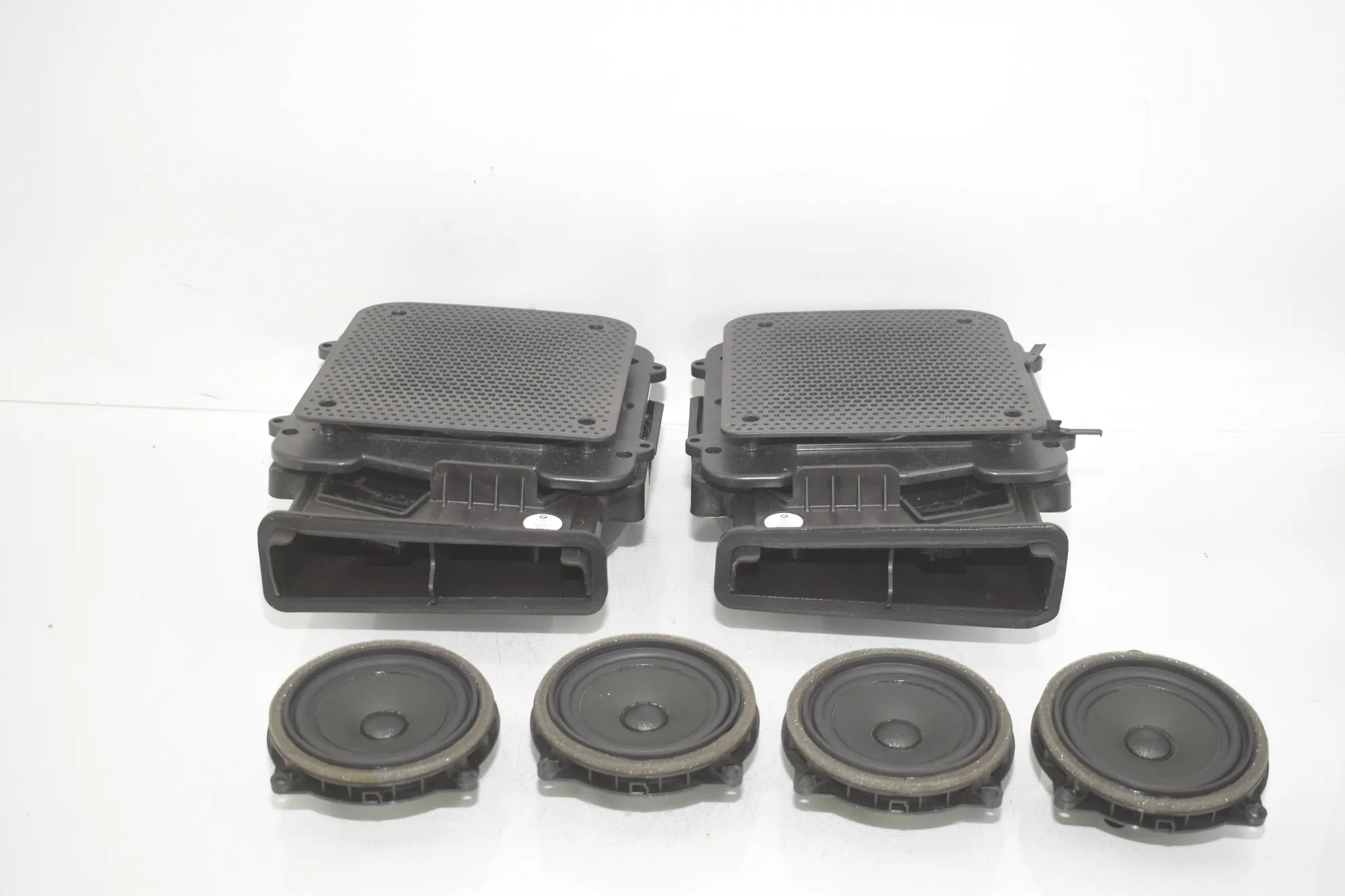 Sound Audio System Set – OEM 9275995 · BMW X1 (F48) sDrive 18 i 2018