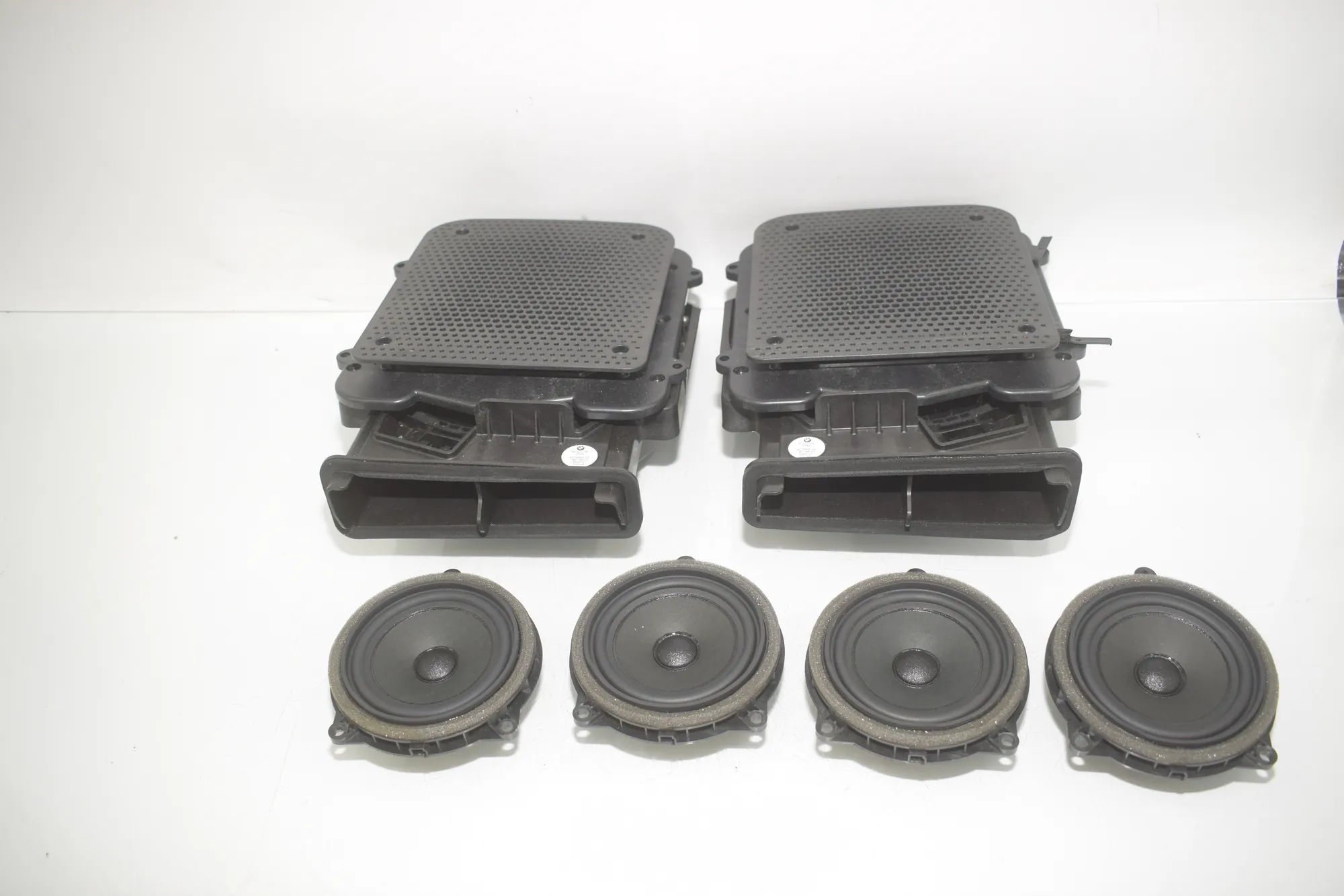 Sound Audio System Set – OEM 9275995 · BMW X1 (F48) sDrive 18 i 2018 – 3