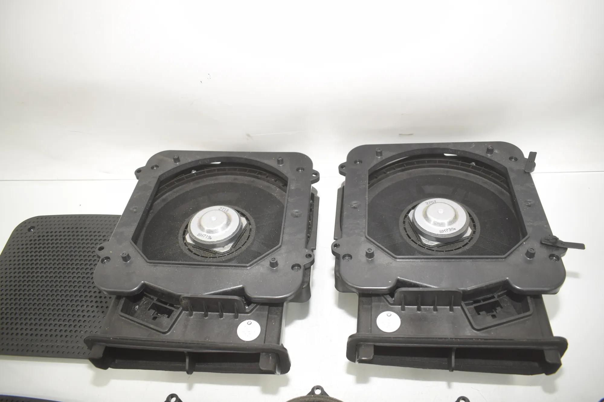 Sound Audio System Set – OEM 9275995 · BMW X1 (F48) sDrive 18 i 2018 – 5