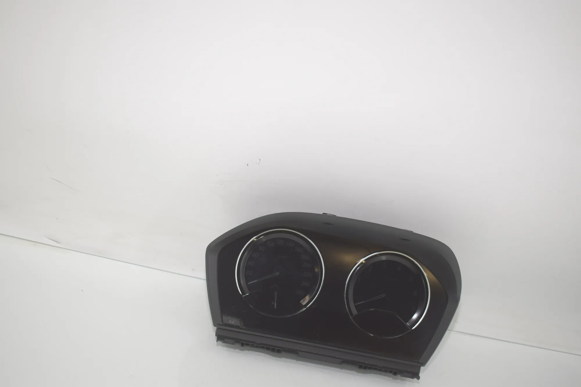 Instrument Cluster Speedometer – OEM 8713076 · BMW X1 (F48) sDrive 18 i 2018