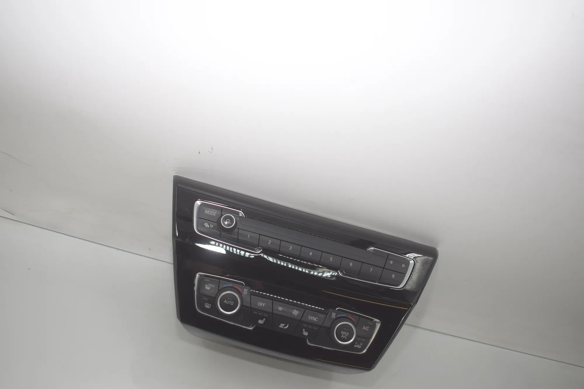 Climate Control Unit – OEM 9471102 · BMW X1 (F48) sDrive 18 i 2018